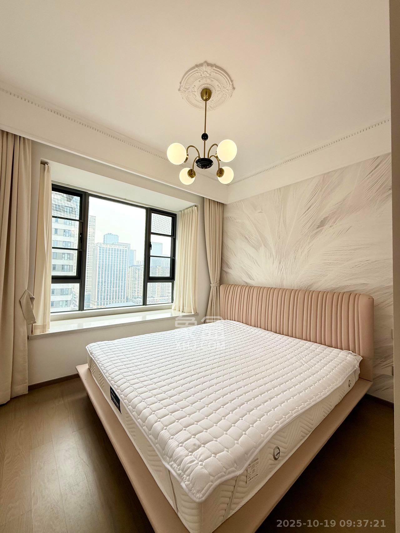 复地滨江金融中心  3室2厅2卫    5500.0元/月室内图