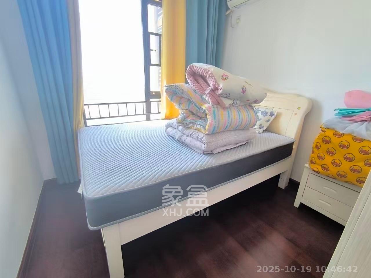 中海国际五期  3室2厅2卫    2200.0元/月 中海国际五期  3室2厅2卫    2200.0元/月室内图