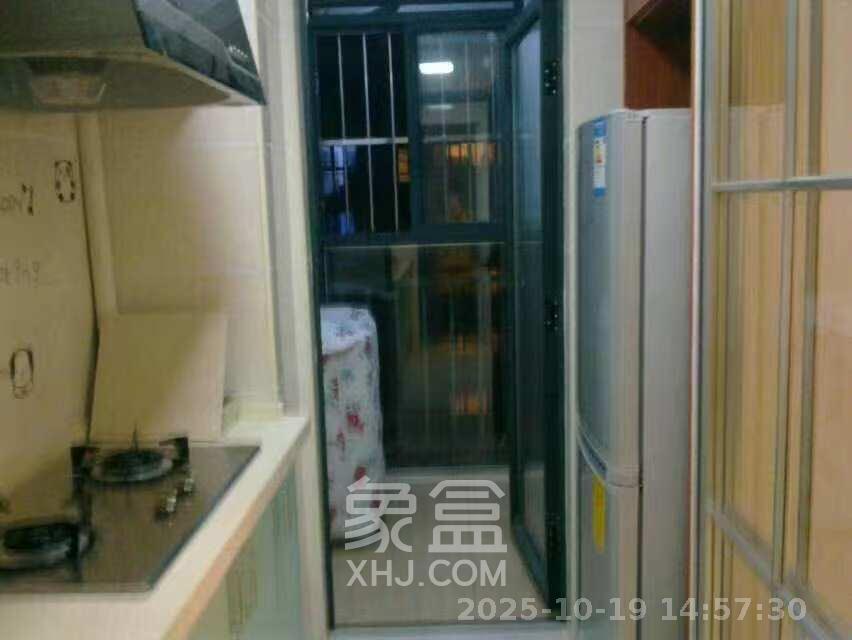 凯轩云顶  1室1厅1卫    1500.0元/月 凯轩云顶  1室1厅1卫    1500.0元/月室内图