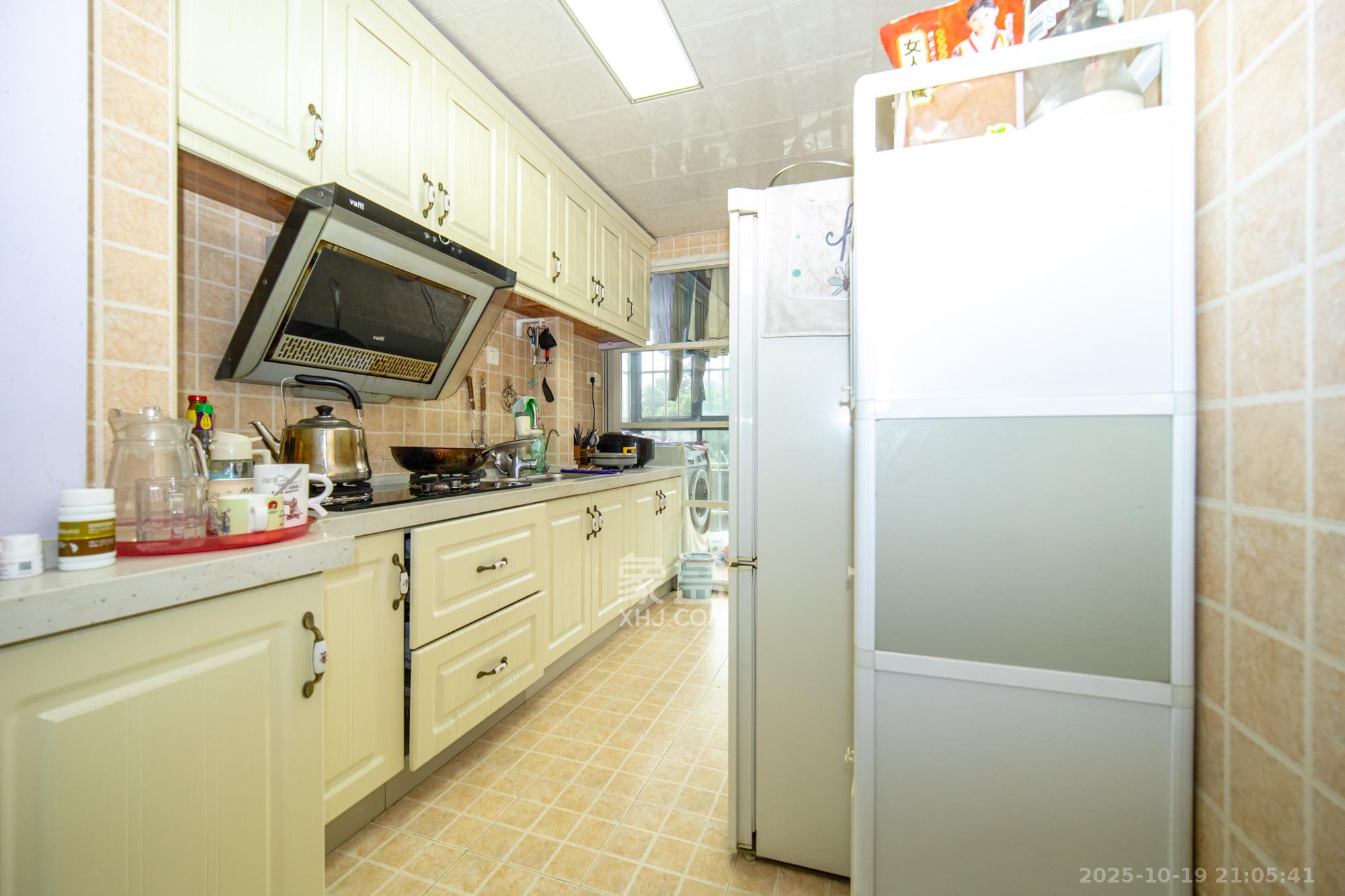 庄园心伽泊 3室2厅1卫 66.0万 庄园心伽泊 3室2厅1卫 66.0万厨房