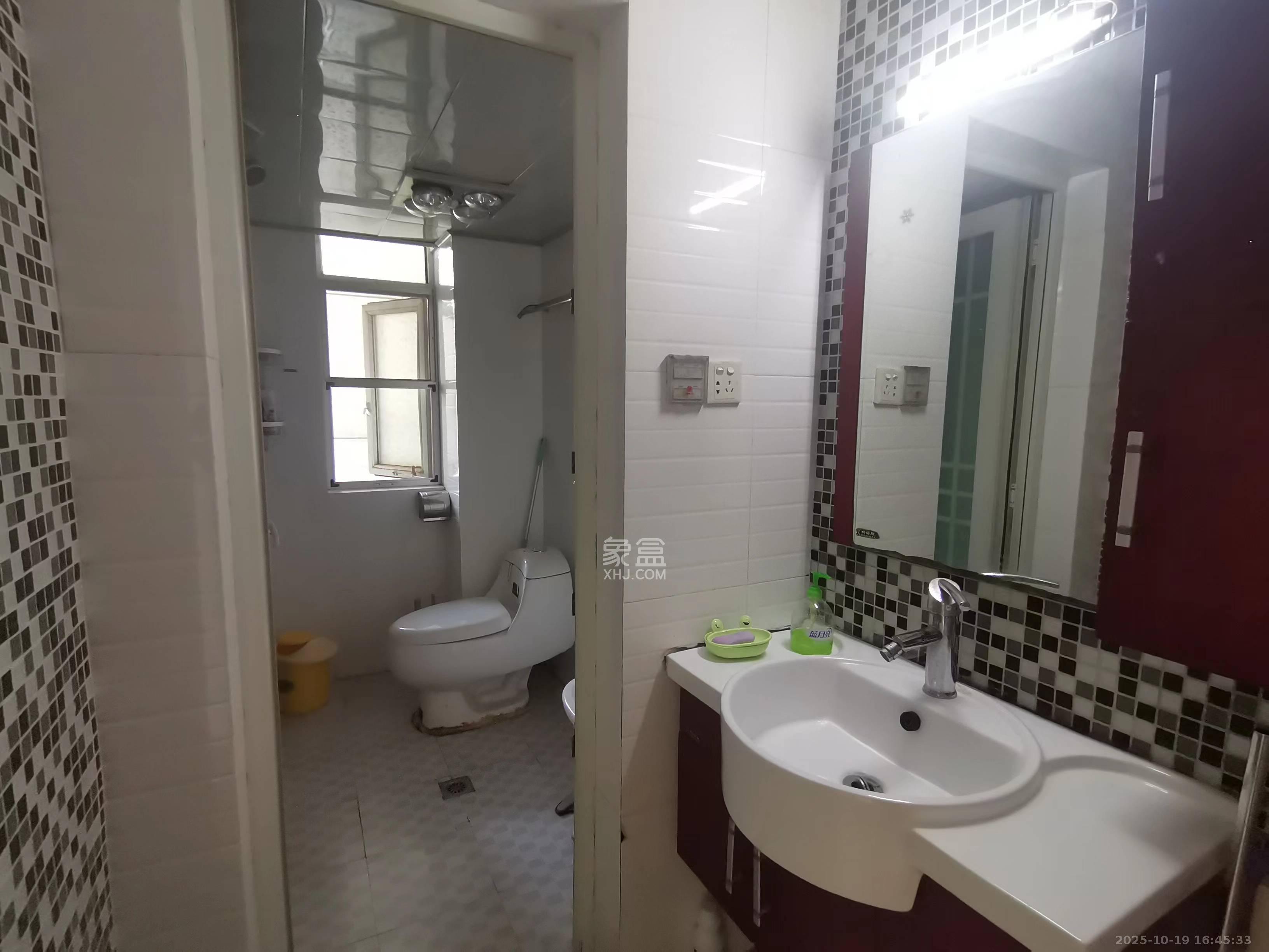 华韵07  2室1厅1卫    2000.0元/月室内图