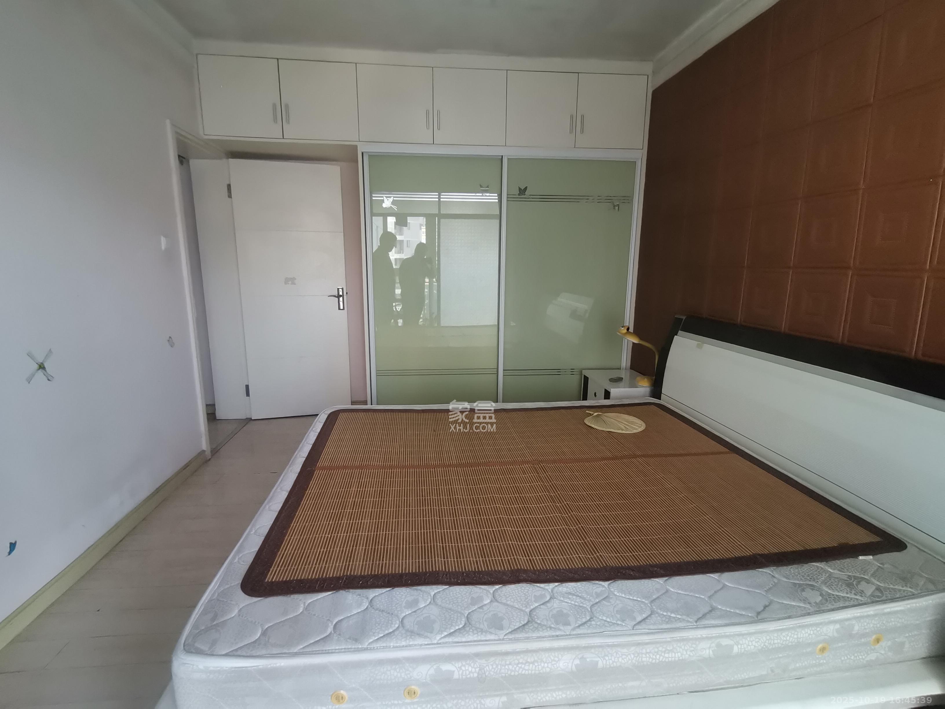 华韵07  2室1厅1卫    2000.0元/月室内图