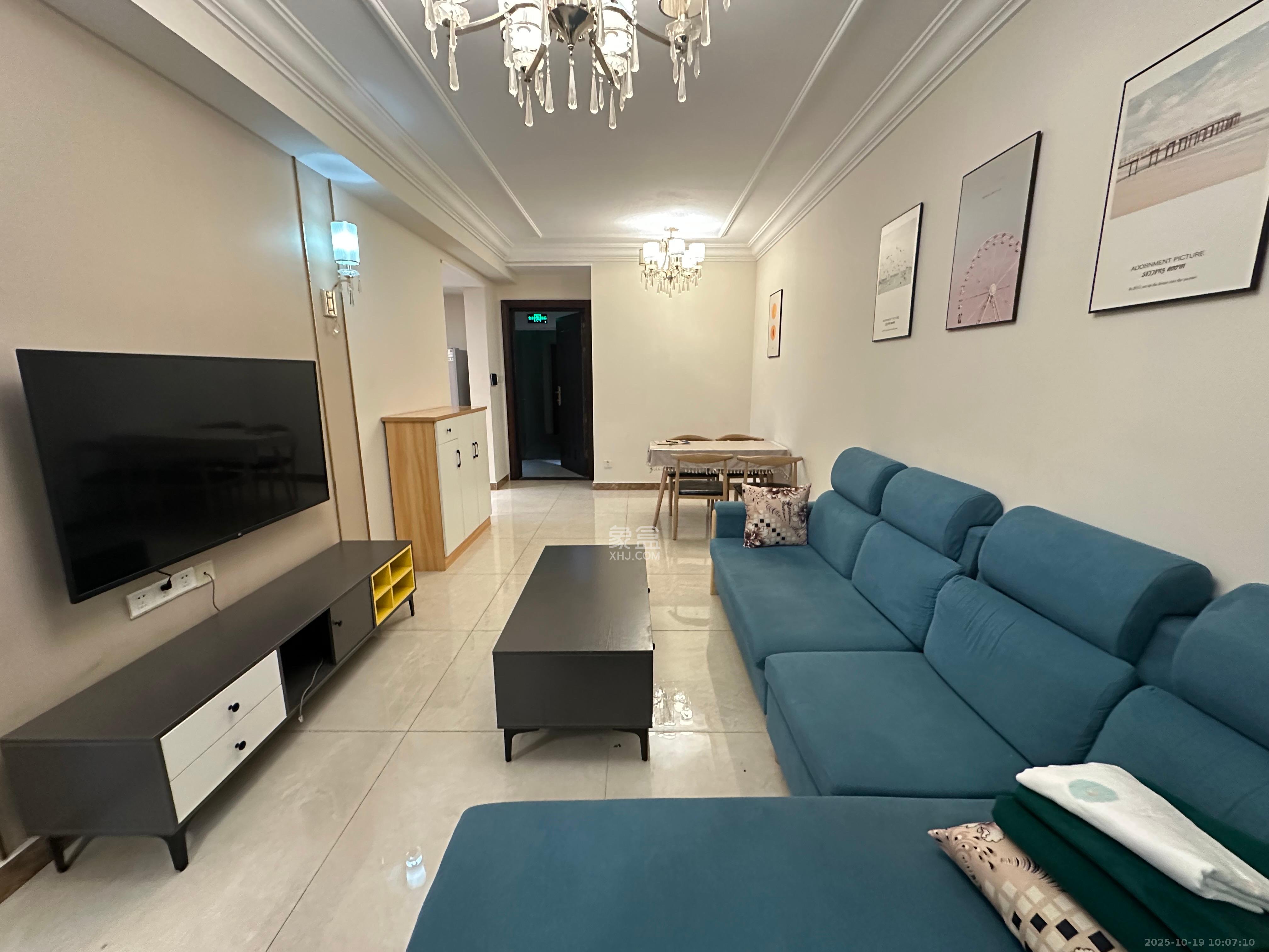 恒大国际广场  2室2厅1卫    2400.0元/月 恒大国际广场  2室2厅1卫    2400.0元/月