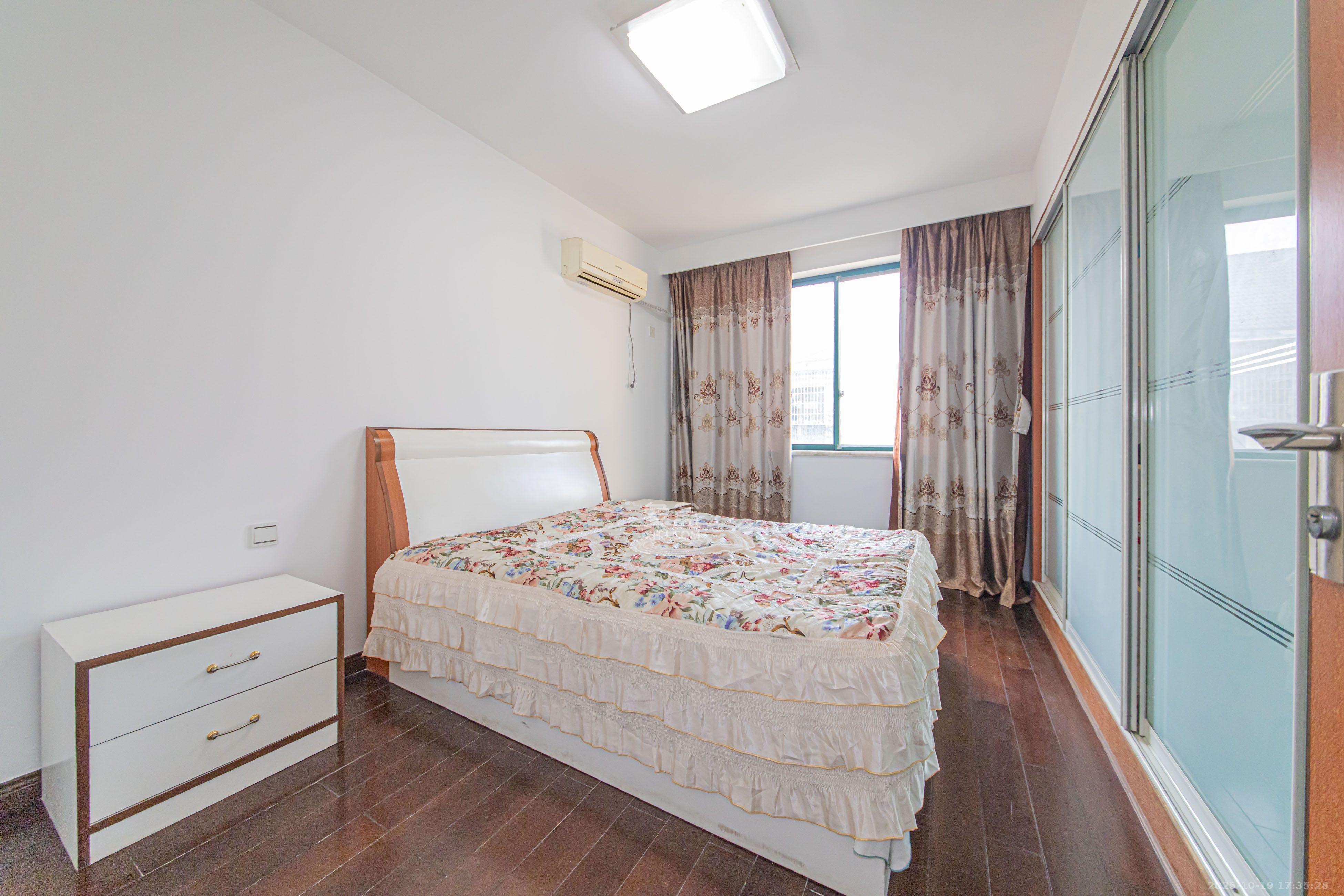 盛世康城  4室3厅3卫    1700.0元/月室内图