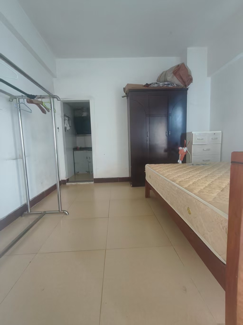 建材小区  1室1厅1卫    50.0万客厅