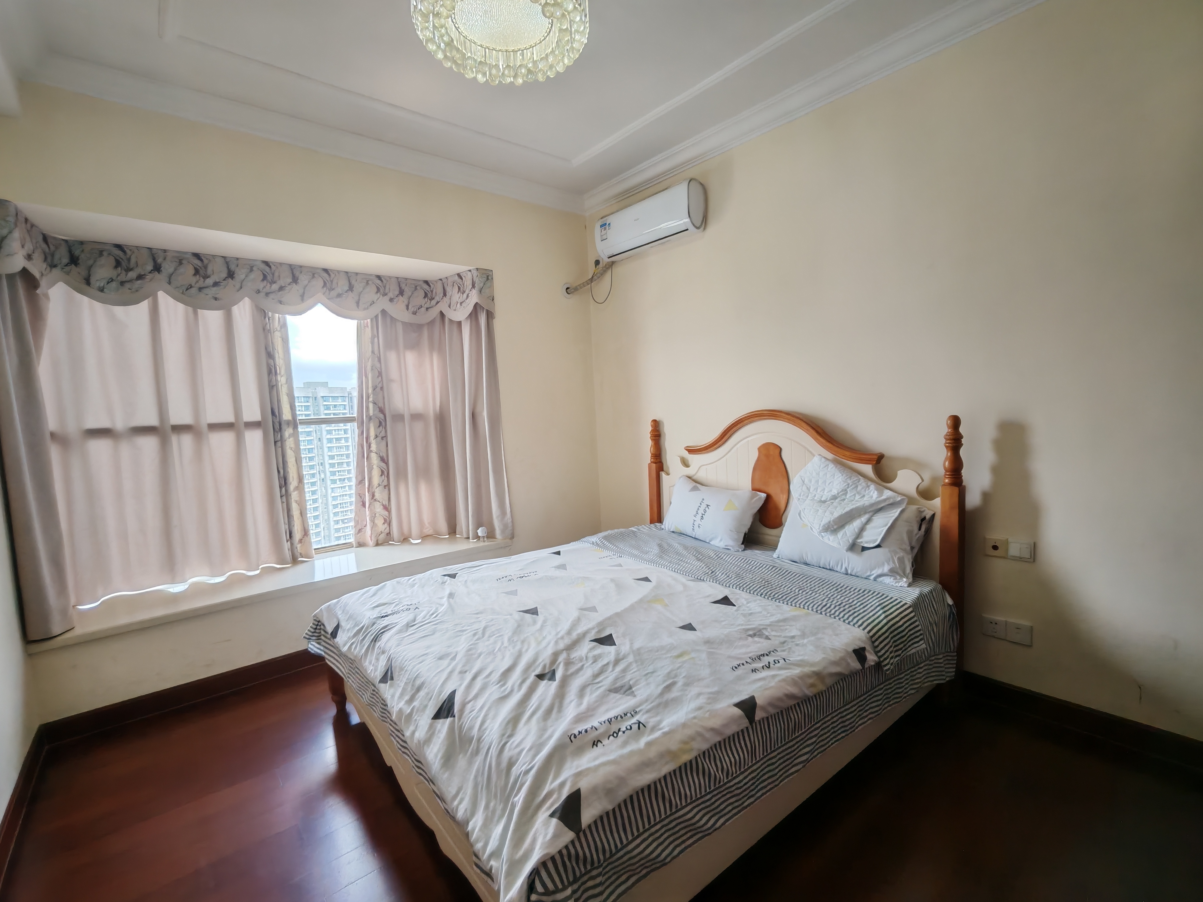 恒大海口文化旅游城 3室2厅1卫 2100.0元/月 恒大海口文化旅游城 3室2厅1卫 2100.0元/月室内图