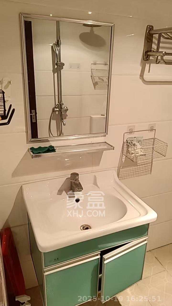 华美公寓(新猎鹰公寓)  2室1厅1卫    2000.0元/月 华美公寓(新猎鹰公寓)  2室1厅1卫    2000.0元/月室内图