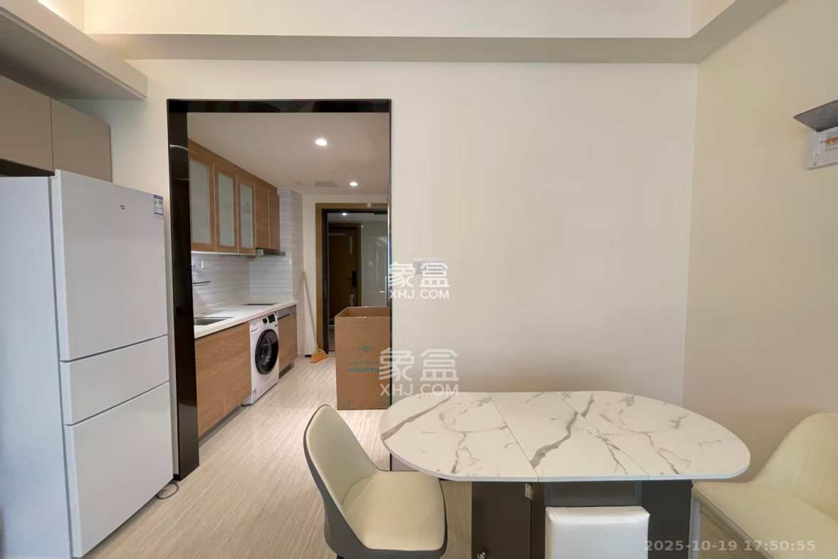 恒大国际广场 1室1厅1卫 1700.0元/月 恒大国际广场 1室1厅1卫 1700.0元/月室内图