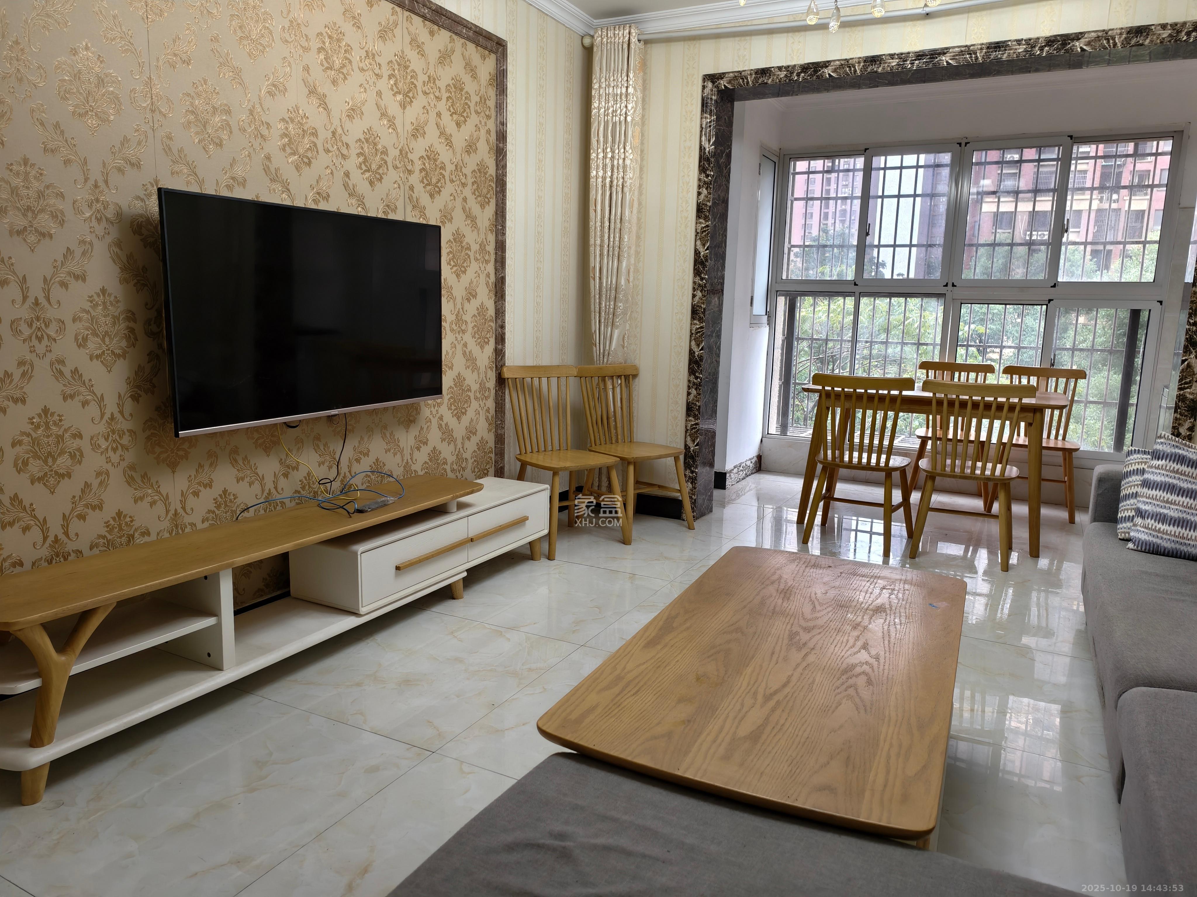 新城国际花都 3室2厅1卫 1400.0元/月 新城国际花都 3室2厅1卫 1400.0元/月室内图