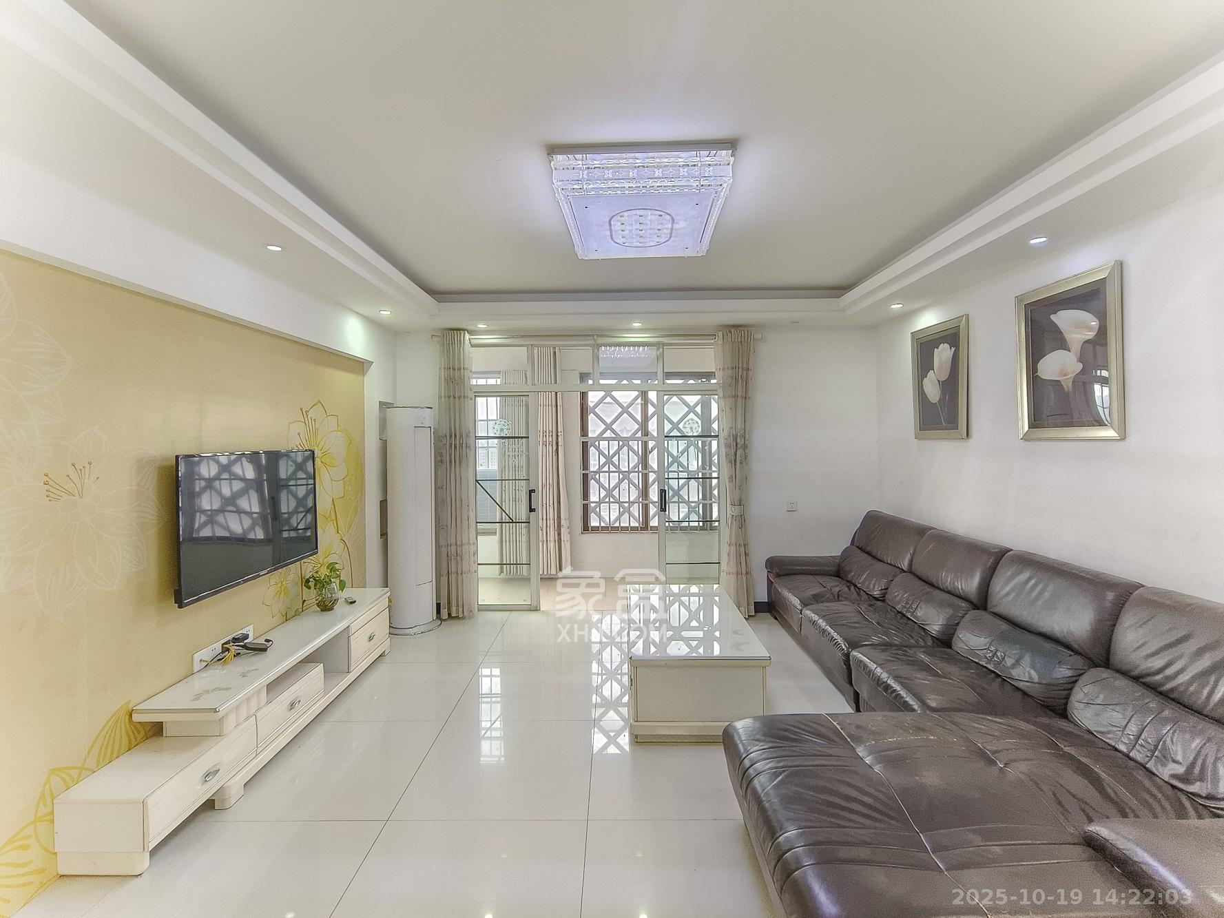 好望谷  3室2厅2卫    1800.0元/月室内图1