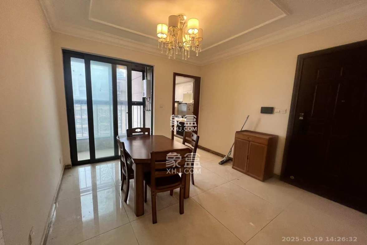 恒大国际广场  3室2厅1卫    2500.0元/月 恒大国际广场  3室2厅1卫    2500.0元/月室内图