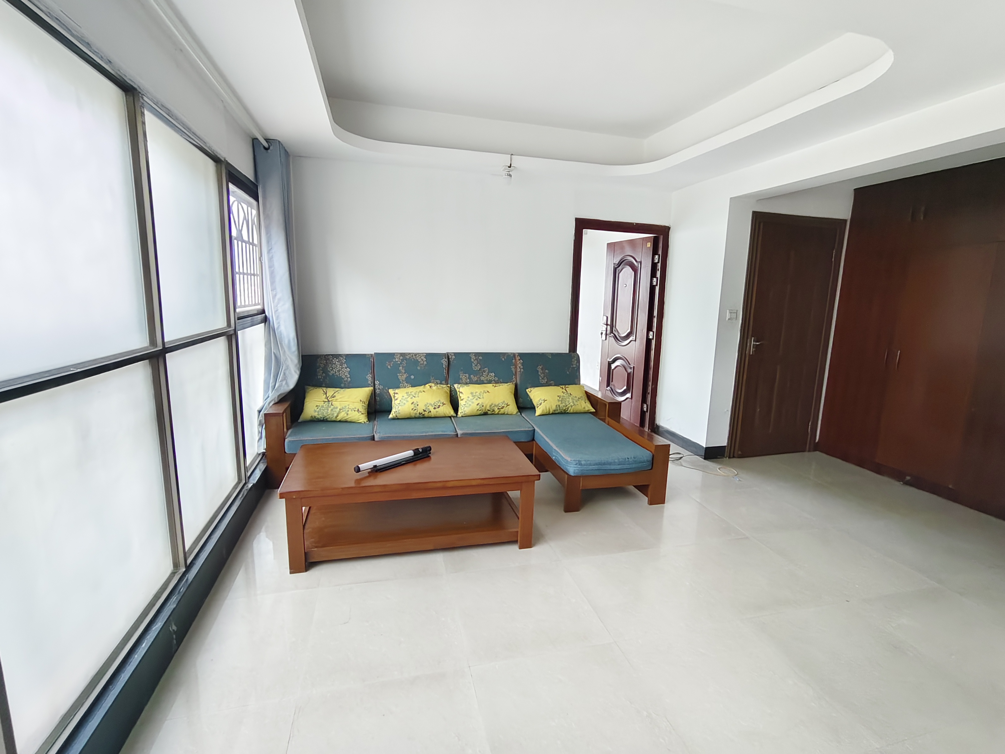 佳佳经典  2室2厅1卫    1400.0元/月室内图