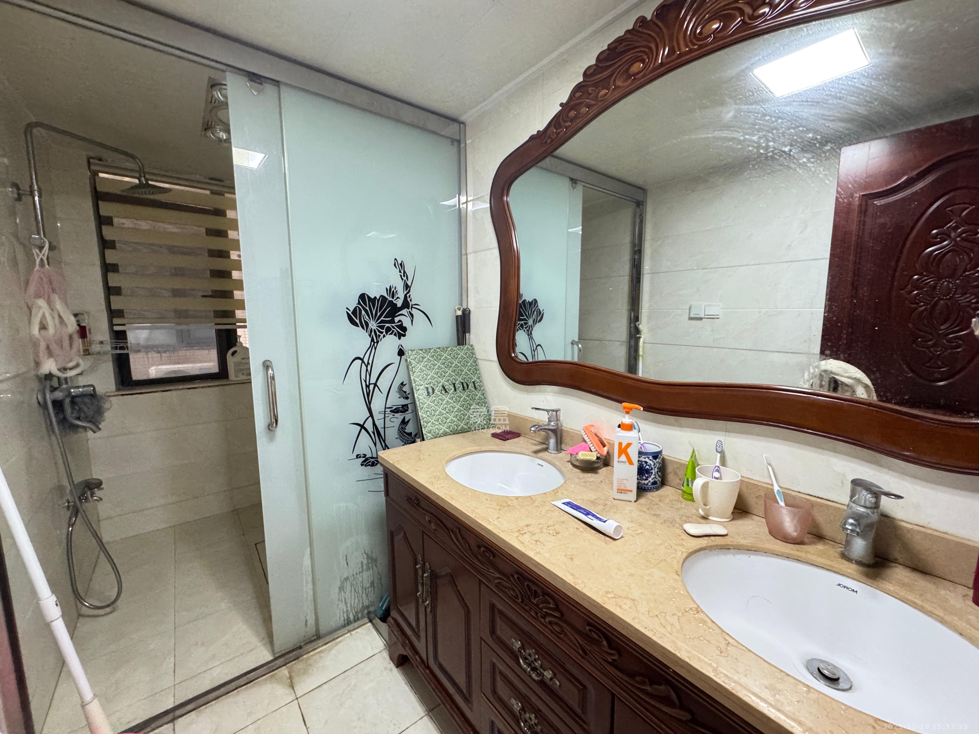 金域南外滩（望江佳园）  3室2厅2卫    4000.0元/月室内图