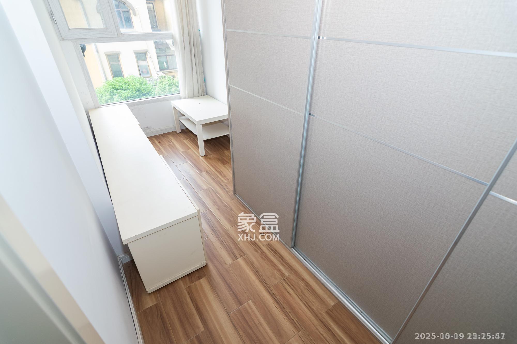 金地三千府（金地湖山樾、金地自在城）  5室2厅3卫    6500.0元/月室内图