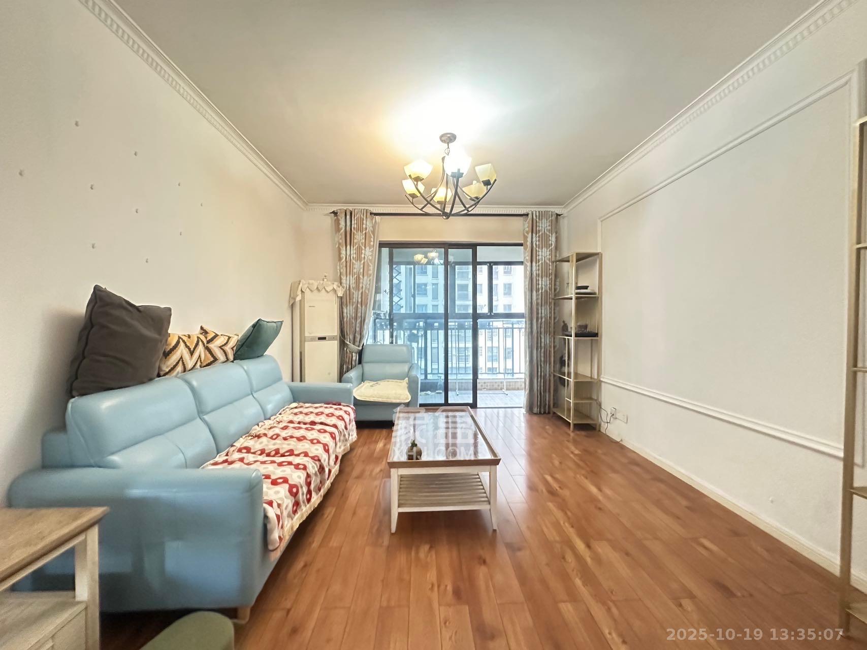 保利麓谷林语E区  3室2厅1卫    2300.0元/月 保利麓谷林语E区  3室2厅1卫    2300.0元/月