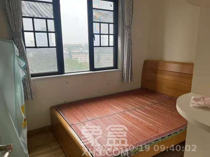 南城印象  3室1厅1卫    2500.0元/月
