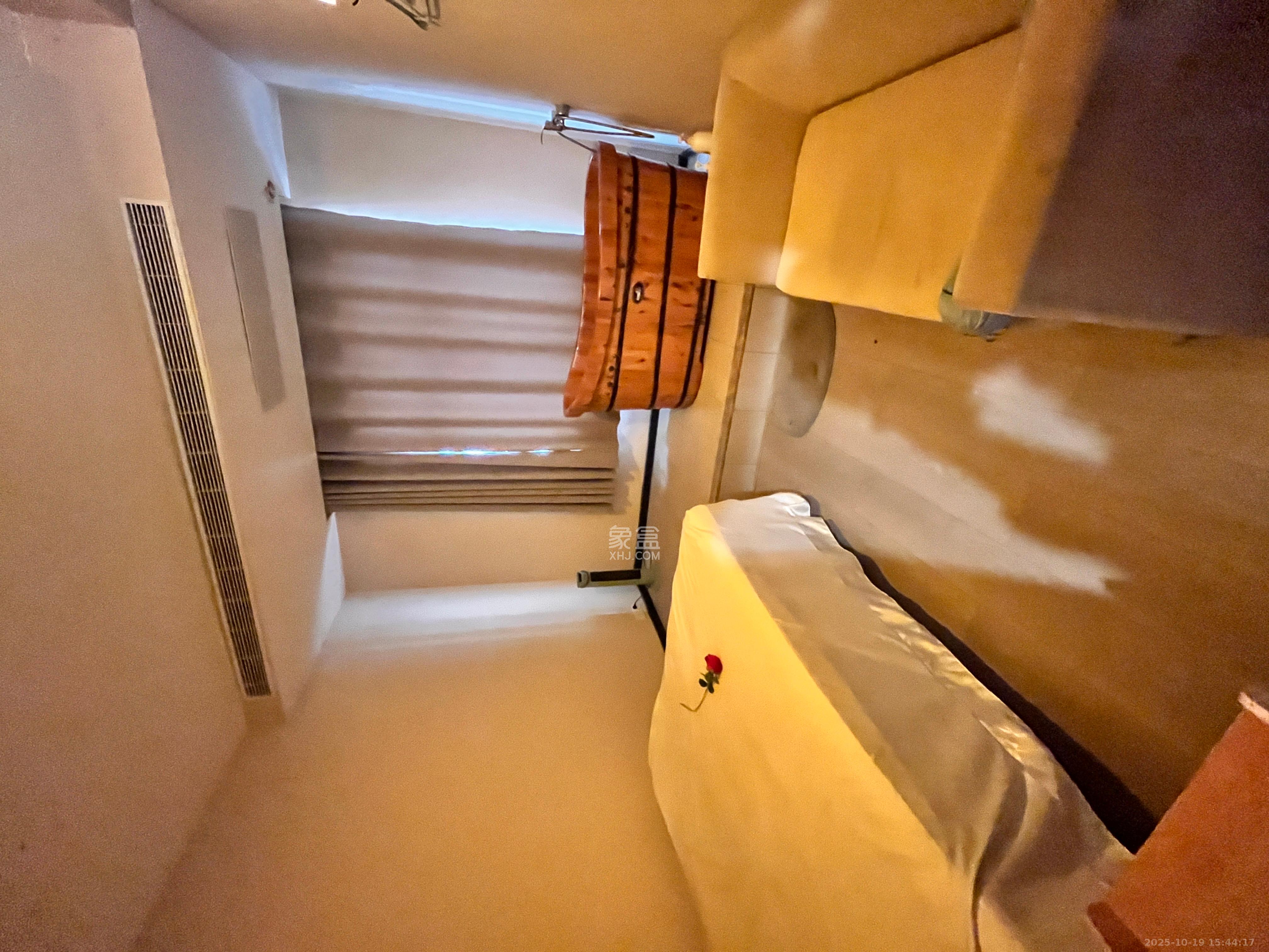 瑞丰家园  5室2厅2卫    3800.0元/月室内图