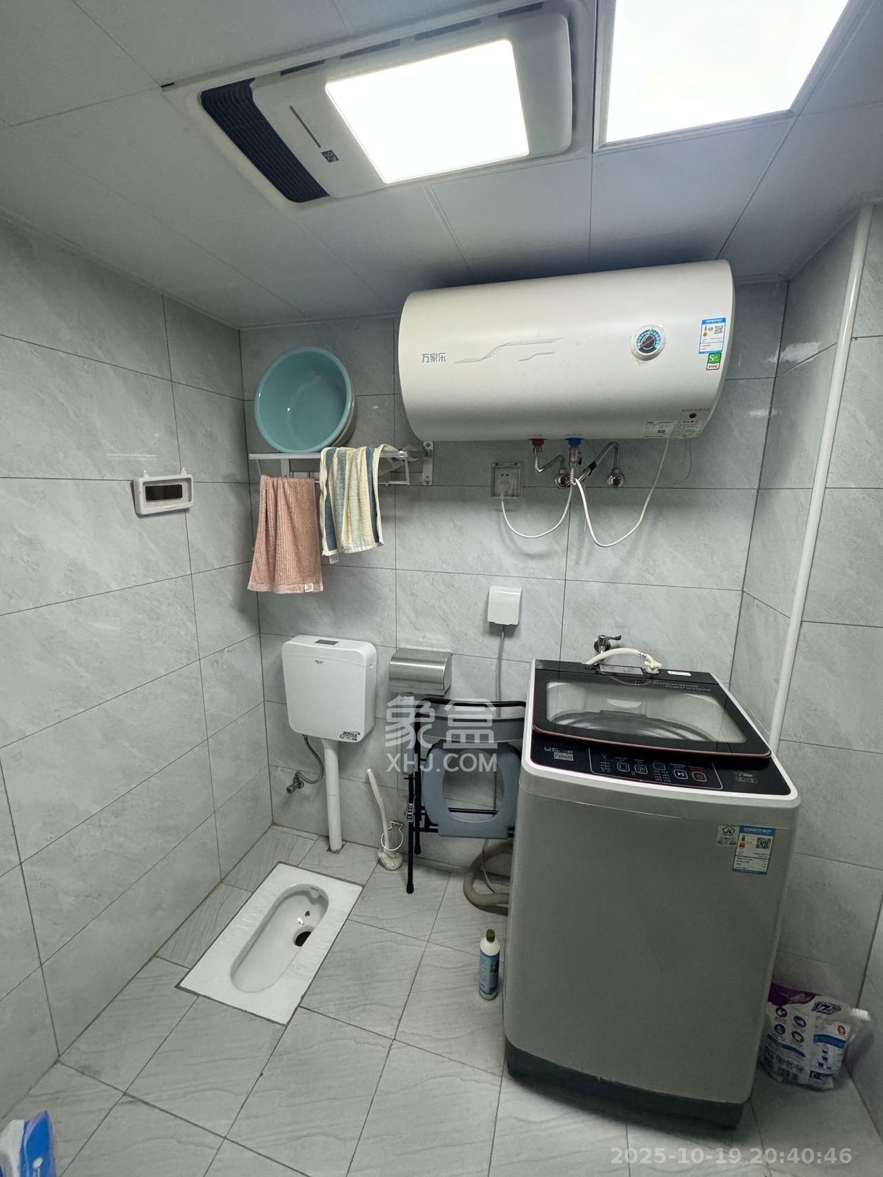 振业城三期  2室2厅1卫    2300.0元/月室内图