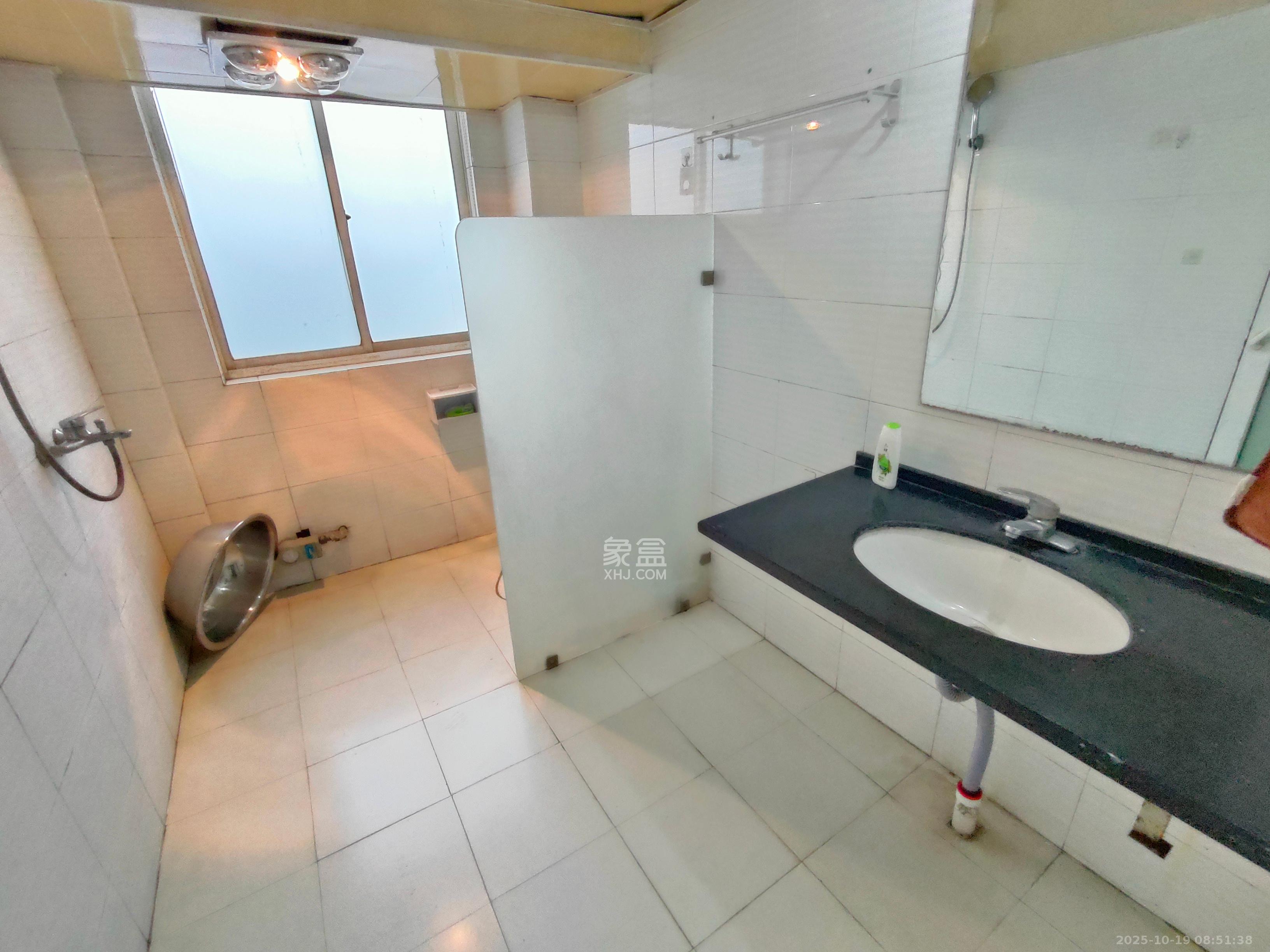 中建桂苑 2室2厅1卫 1700.0元/月 中建桂苑 2室2厅1卫 1700.0元/月室内图