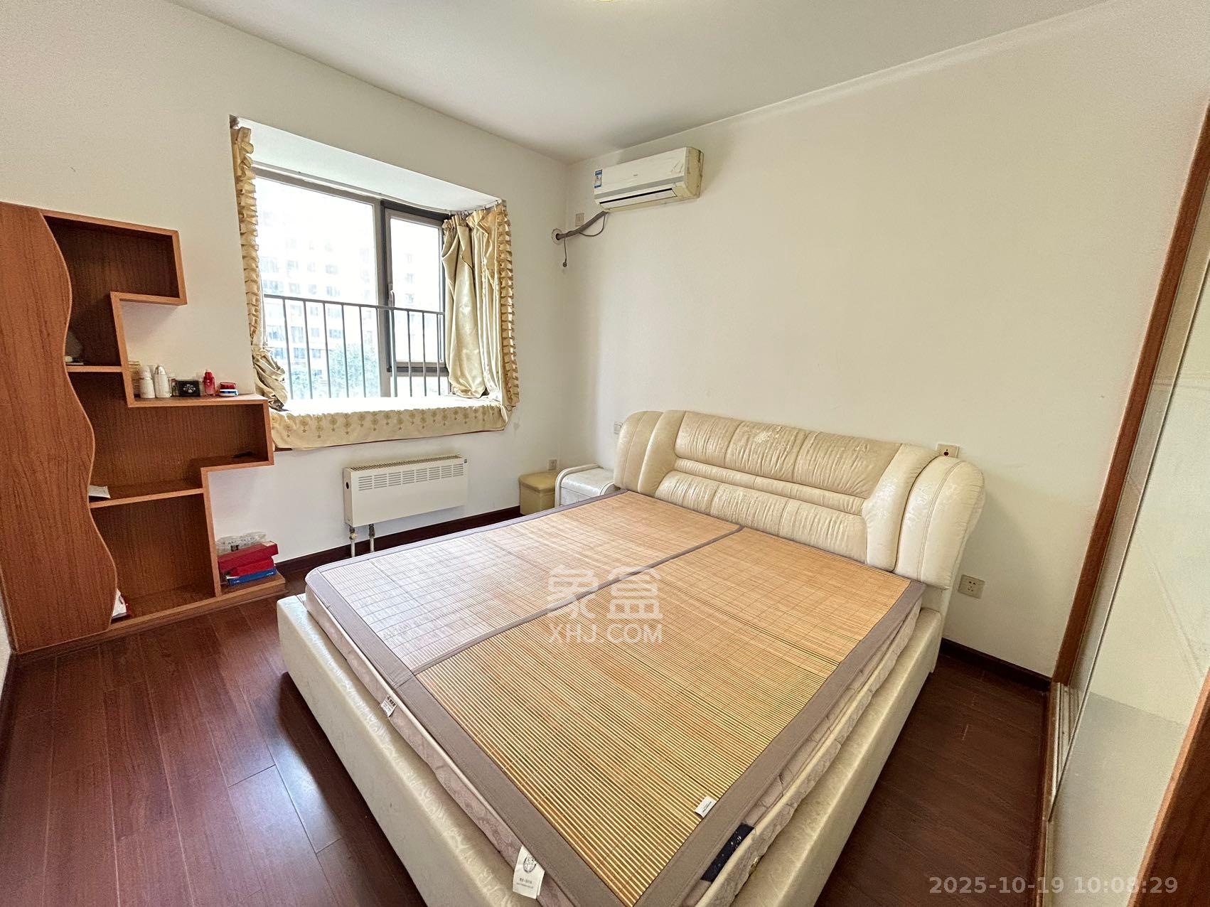 怡海星城  2室2厅1卫    1400.0元/月室内图