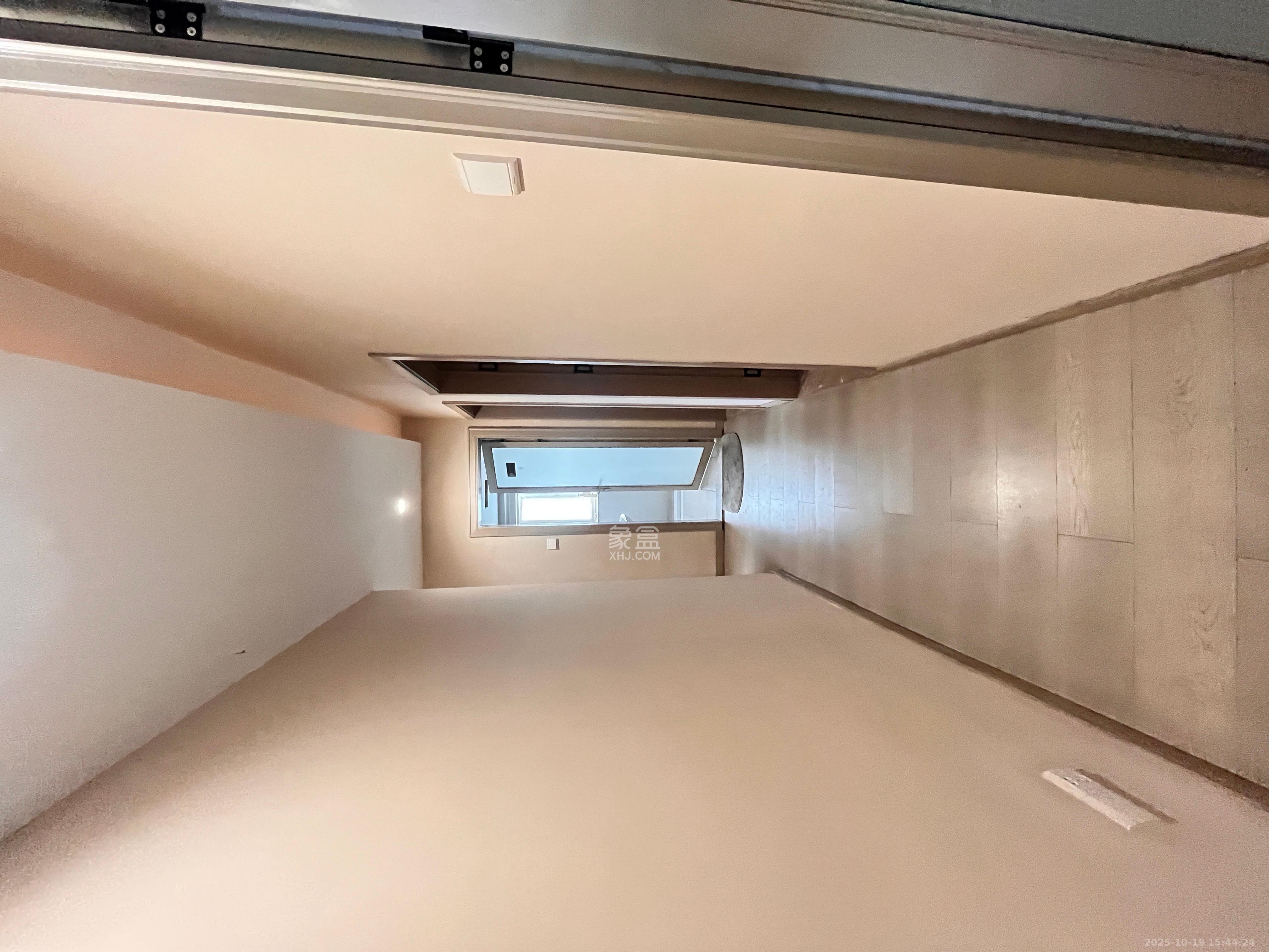 瑞丰家园 5室2厅2卫 3800.0元/月 瑞丰家园 5室2厅2卫 3800.0元/月室内图