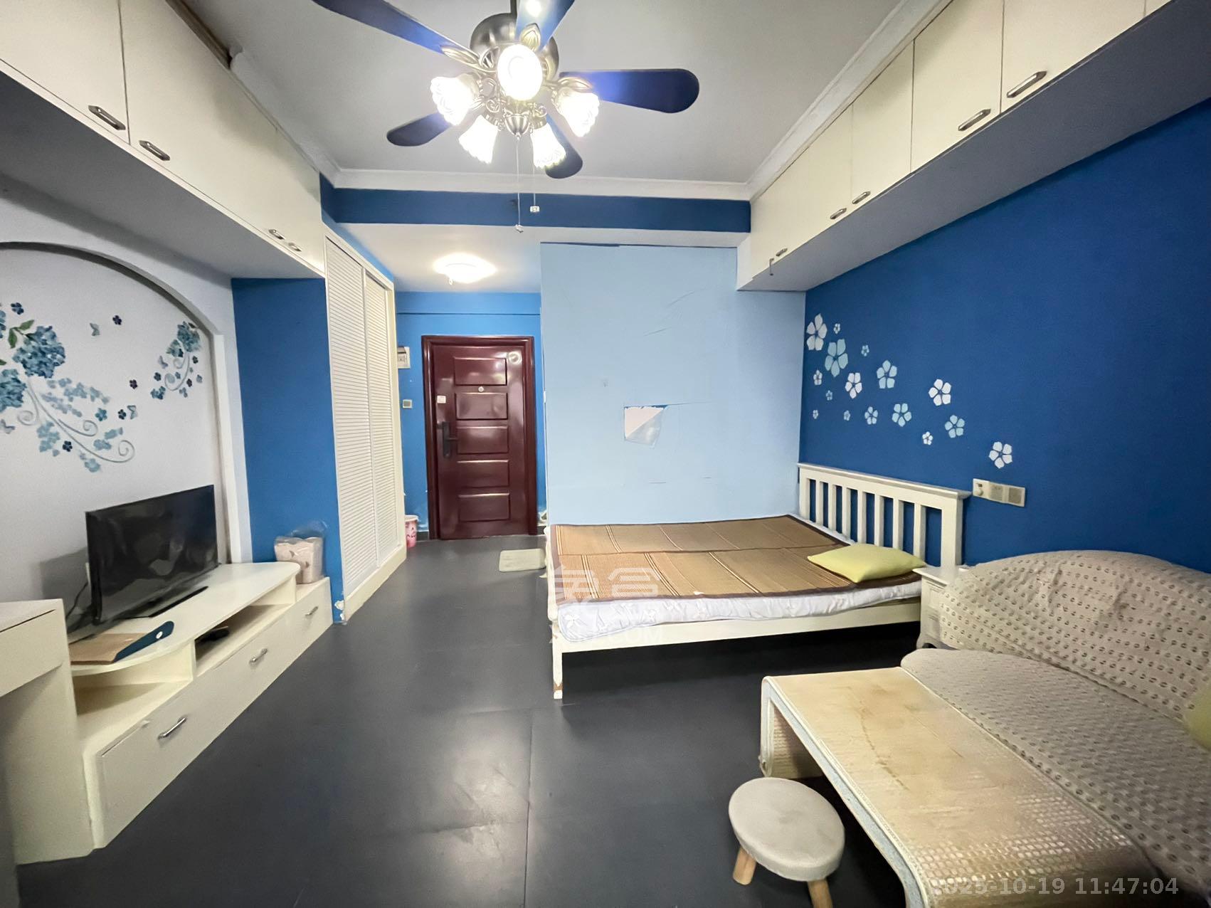 观湖公寓  1室1厅1卫    1400.0元/月室内图