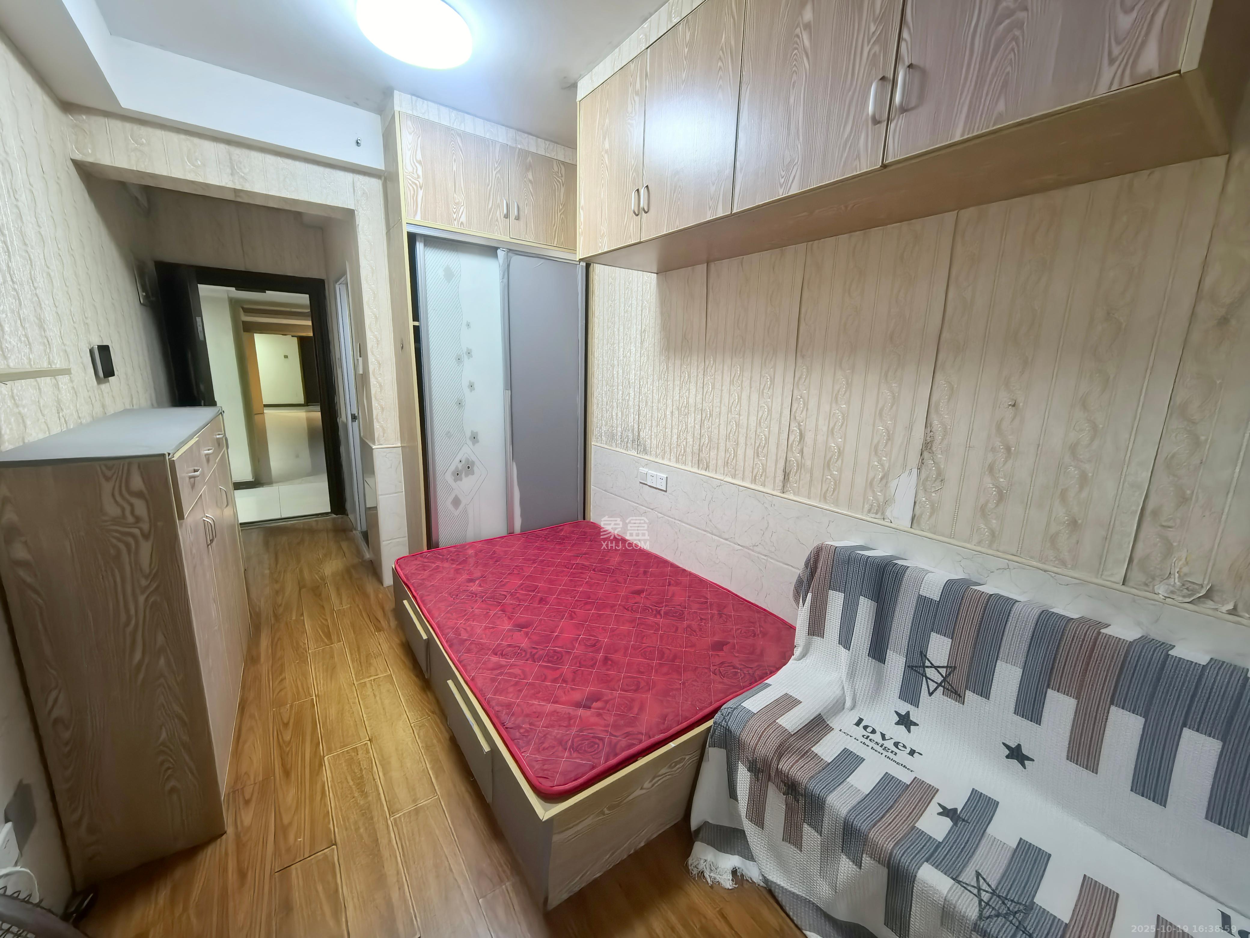 保利麓谷林语I区  1室1厅1卫    900.0元/月