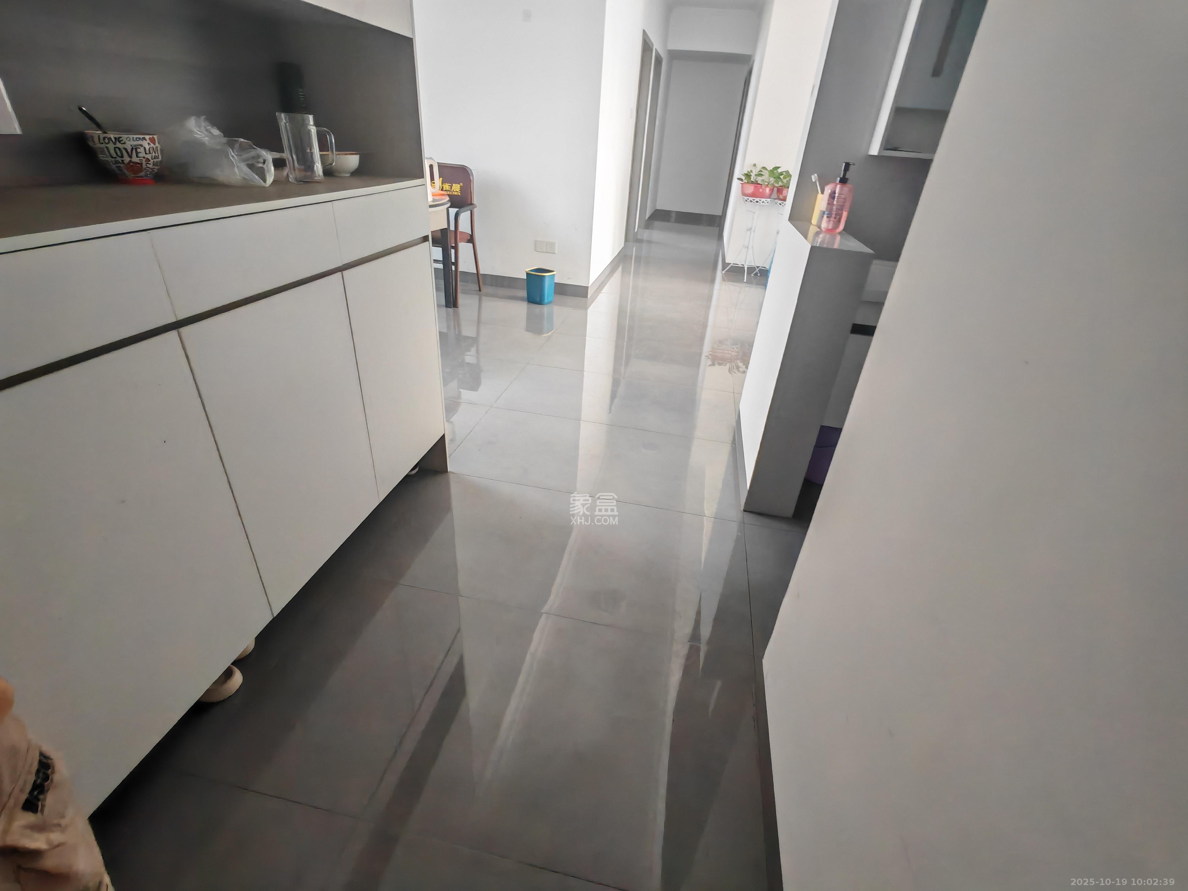 中冶中央公园  4室2厅2卫    4200.0元/月 中冶中央公园  4室2厅2卫    4200.0元/月室内图