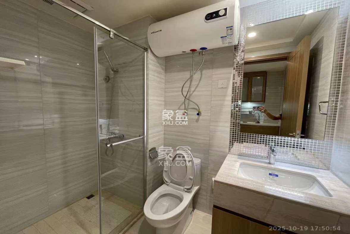 恒大国际广场 1室1厅1卫 1700.0元/月 恒大国际广场 1室1厅1卫 1700.0元/月室内图