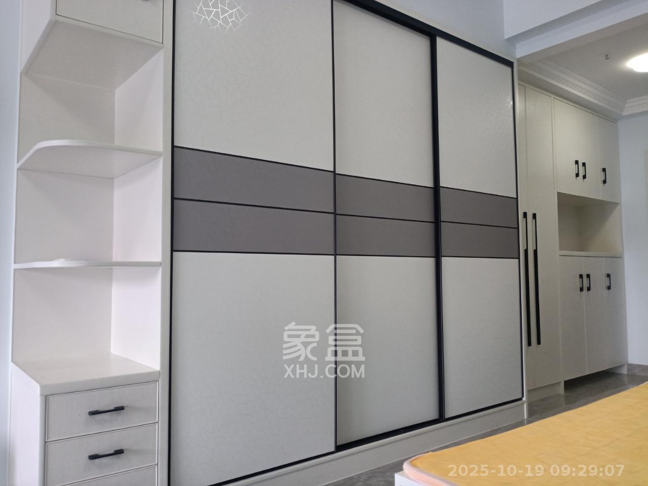 明发国际城  1室1厅1卫    1300.0元/月室内图