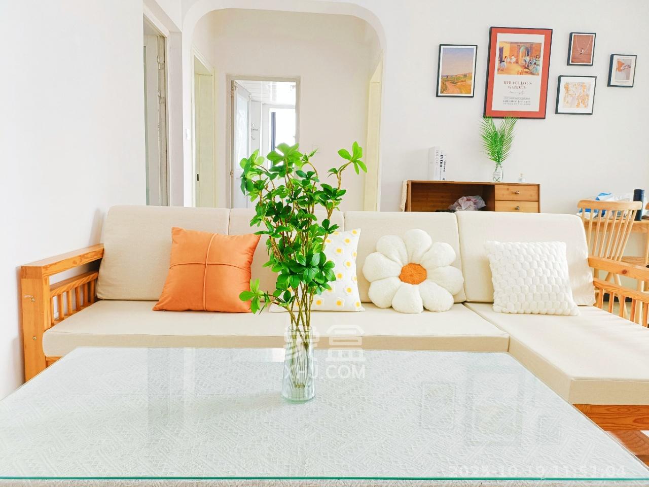 锦湘国际星城三期（锦绣苑）  2室2厅1卫    3200.0元/月