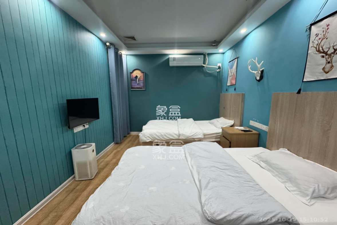 荣悦台 1室1厅1卫 2100.0元/月 荣悦台 1室1厅1卫 2100.0元/月室内图