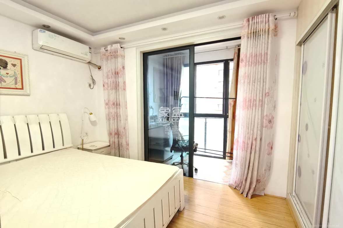 尊邸华庭 1室1厅1卫 1400.0元/月 尊邸华庭 1室1厅1卫 1400.0元/月室内图