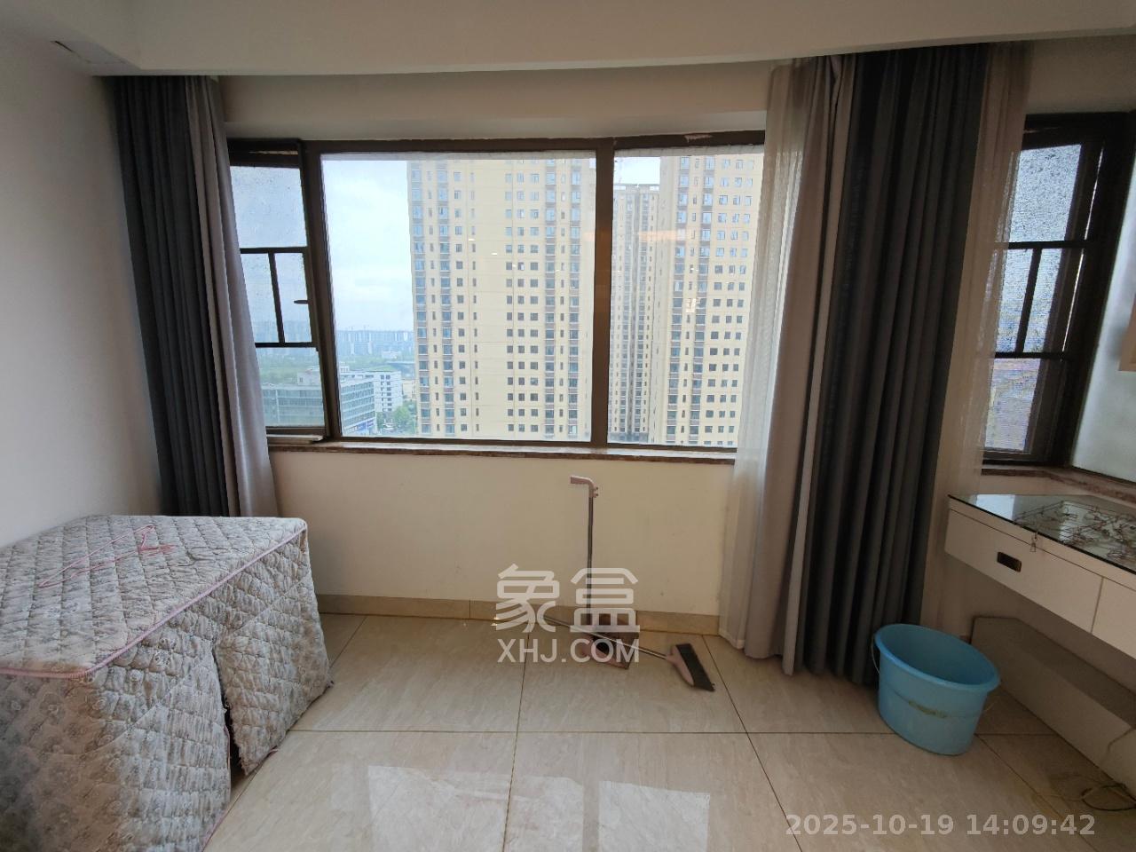 江山帝景哈佛 3室2厅1卫 2000.0元/月 江山帝景哈佛 3室2厅1卫 2000.0元/月室内图