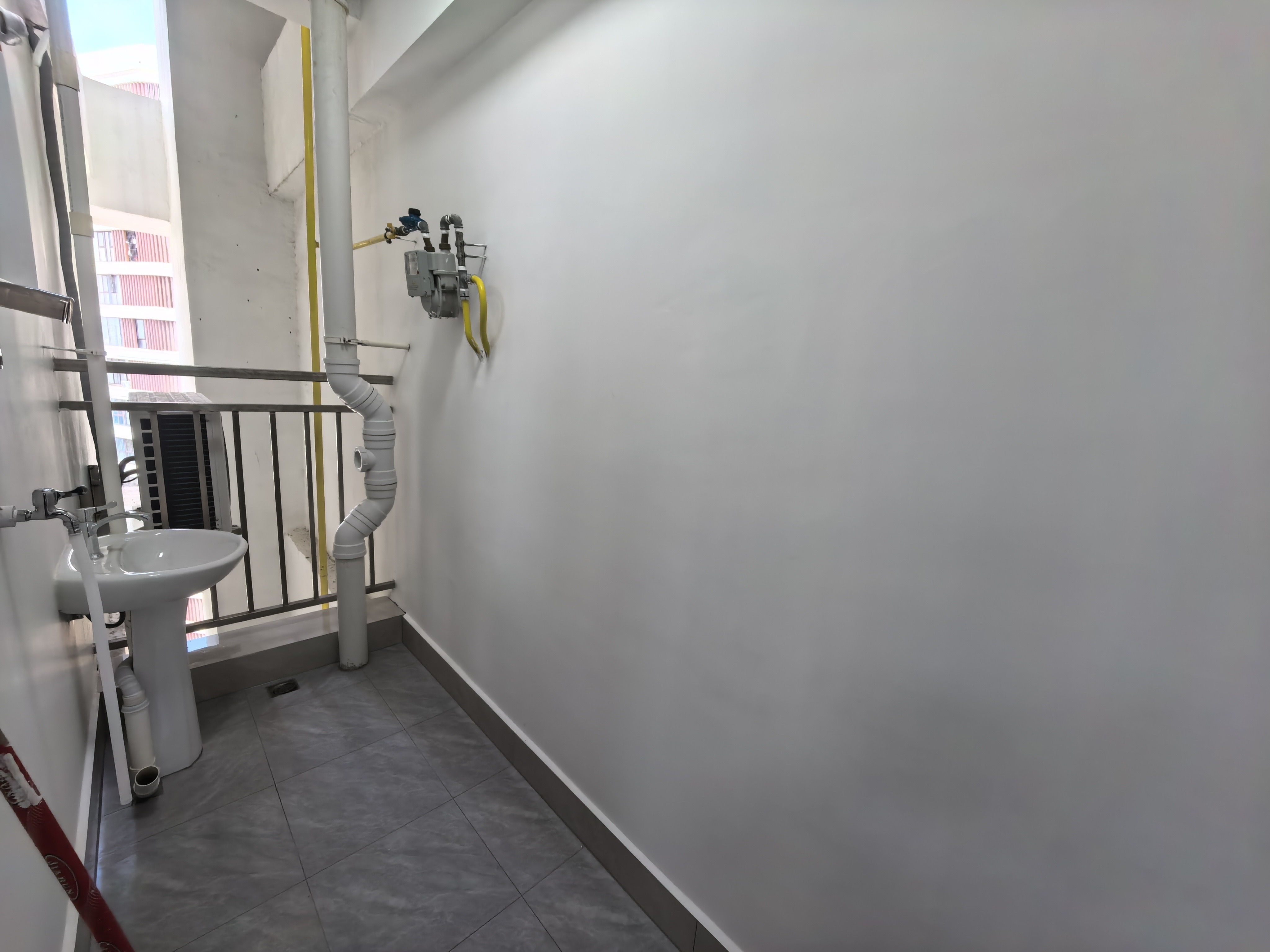 东站国际  1室1厅1卫    2300.0元/月室内图