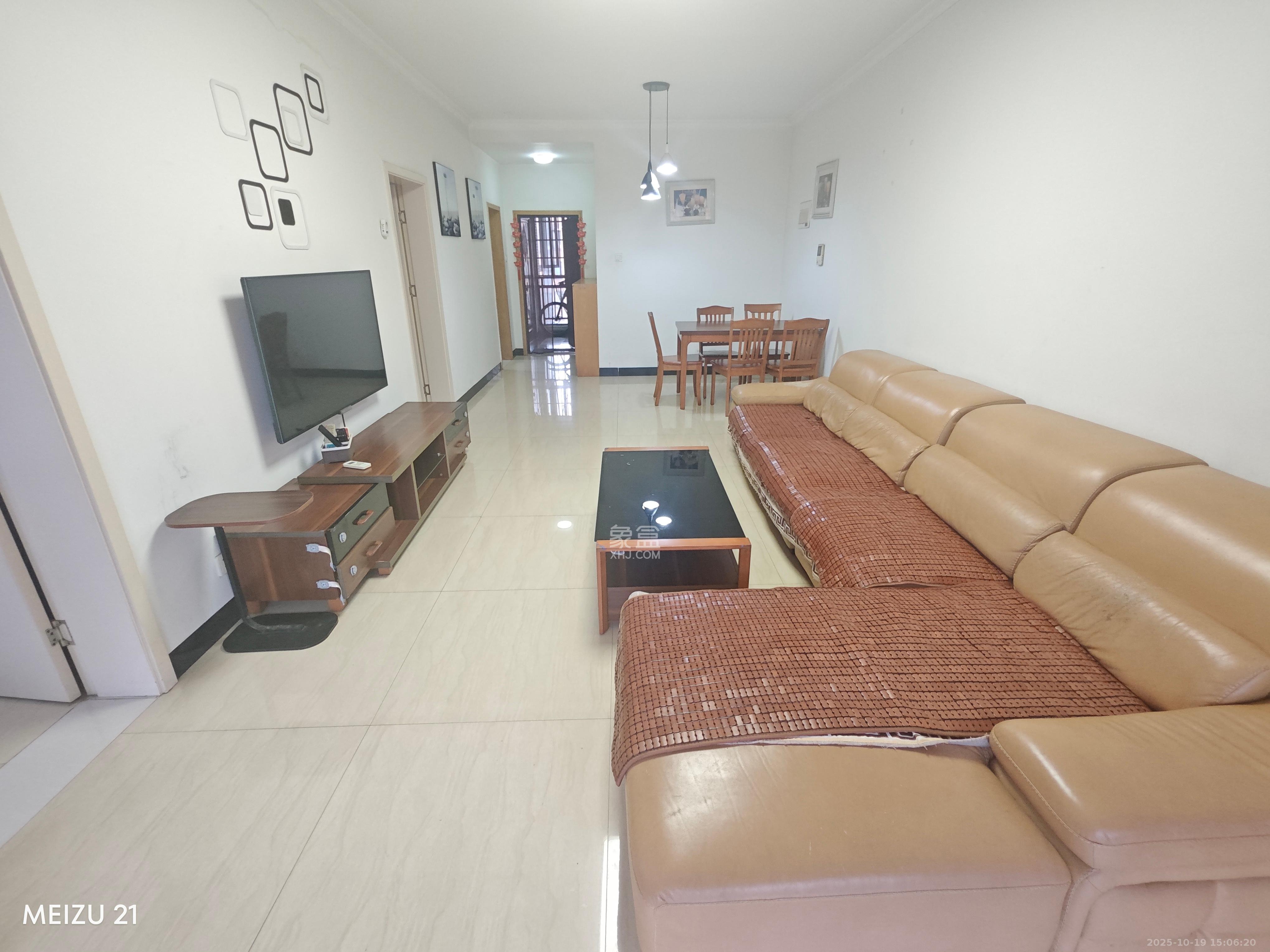 英祥春天  2室2厅1卫    2100.0元/月 英祥春天  2室2厅1卫    2100.0元/月室内图1