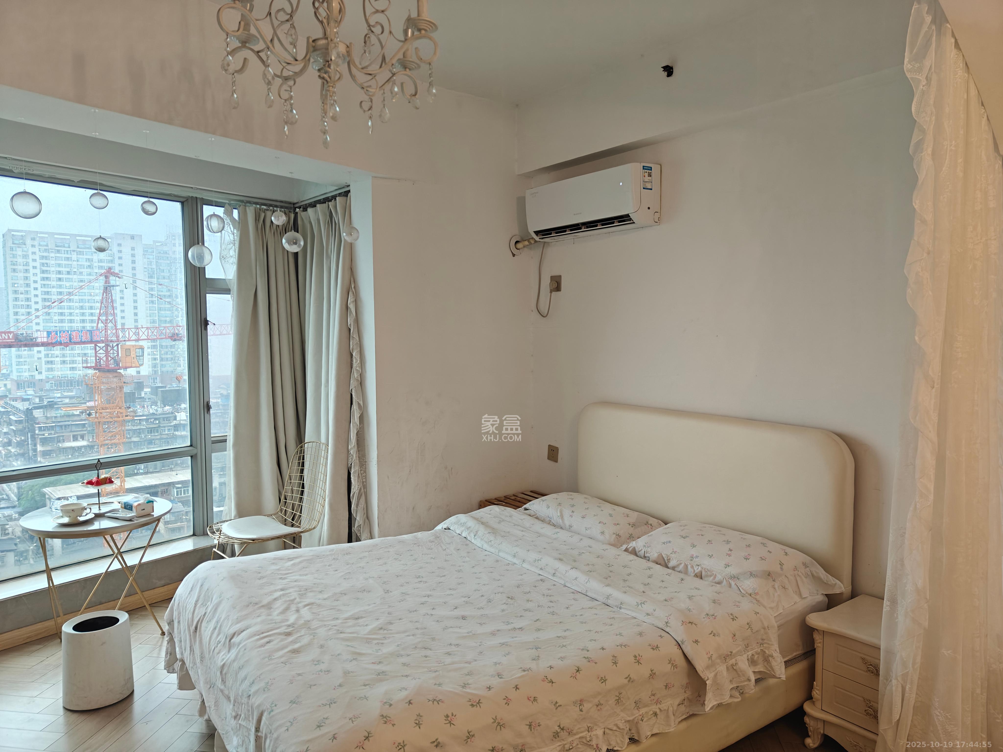 BOBO国际  1室1厅1卫    2200.0元/月室内图