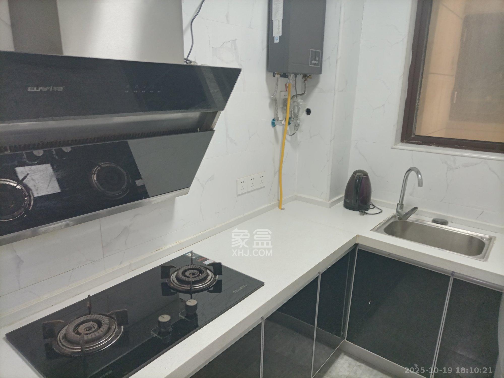 中交中央公园D1区  1室0厅0卫    2600.0元/月 中交中央公园D1区  1室0厅0卫    2600.0元/月室内图