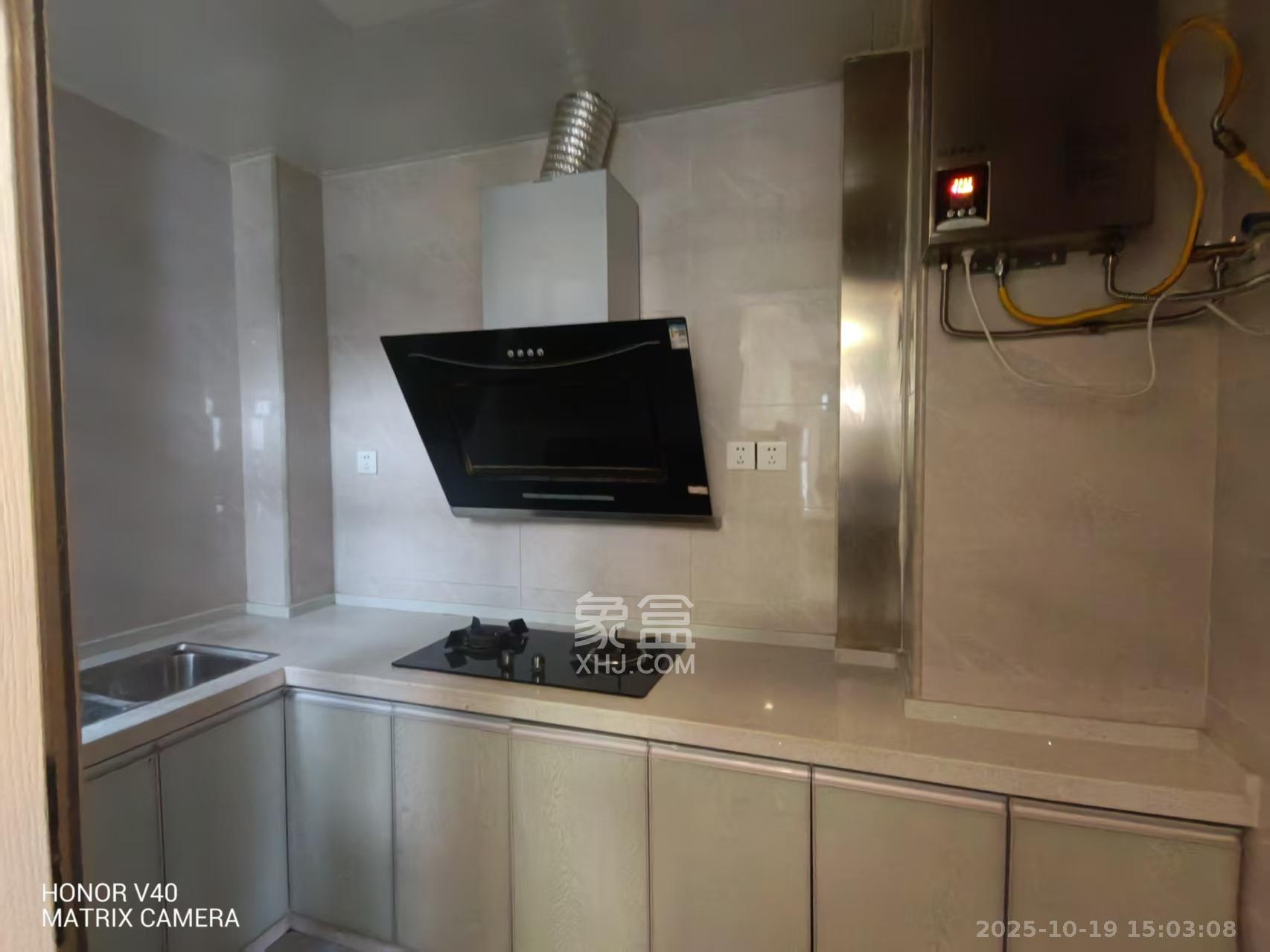 湖湘奥林匹克花园  3室2厅1卫    1900.0元/月 湖湘奥林匹克花园  3室2厅1卫    1900.0元/月室内图