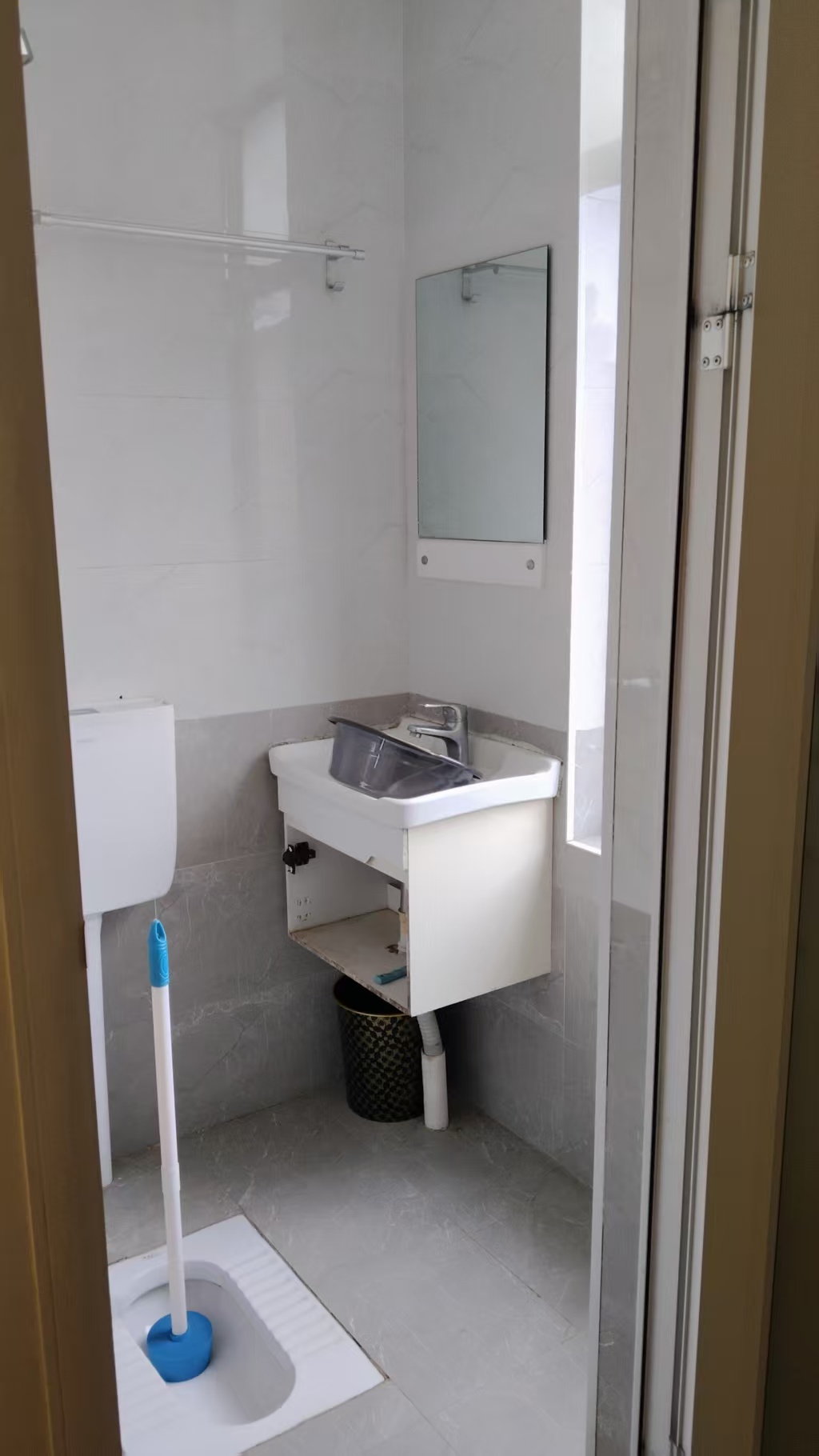 家和兴苑  1室1厅1卫    750.0元/月 家和兴苑  1室1厅1卫    750.0元/月室内图