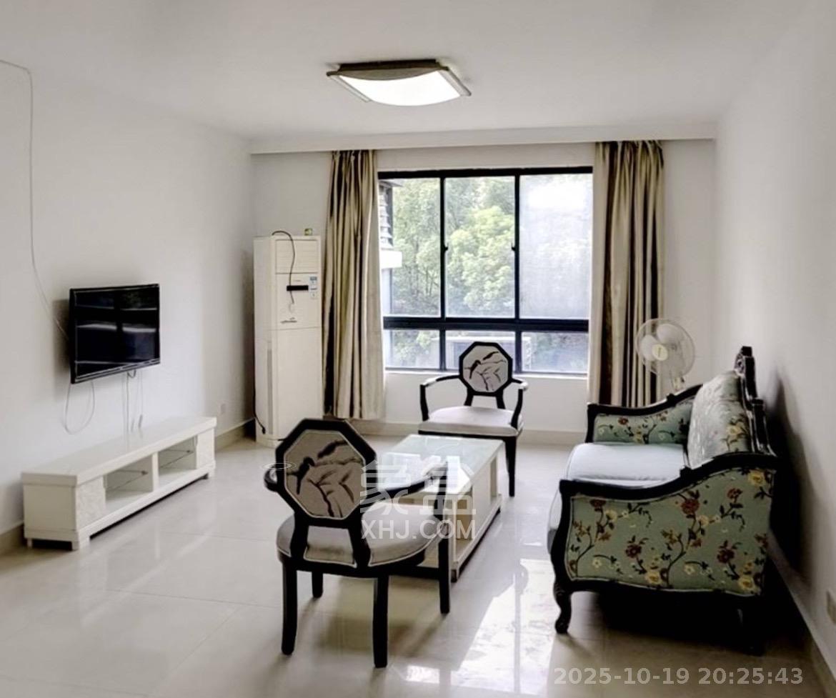 融橙上品  3室2厅2卫    1800.0元/月