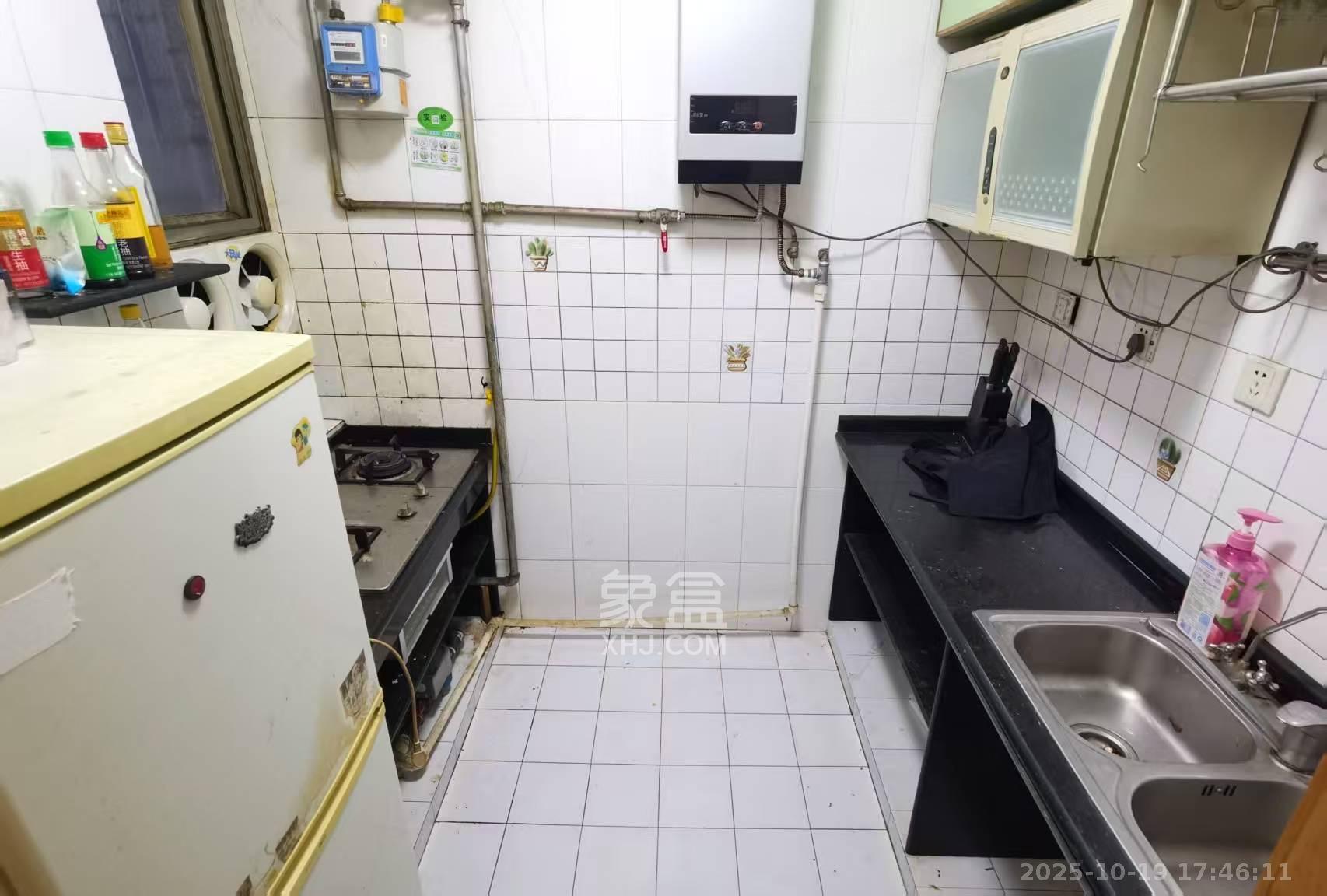 汇城花园  2室2厅1卫    2308.0元/月 汇城花园  2室2厅1卫    2308.0元/月室内图