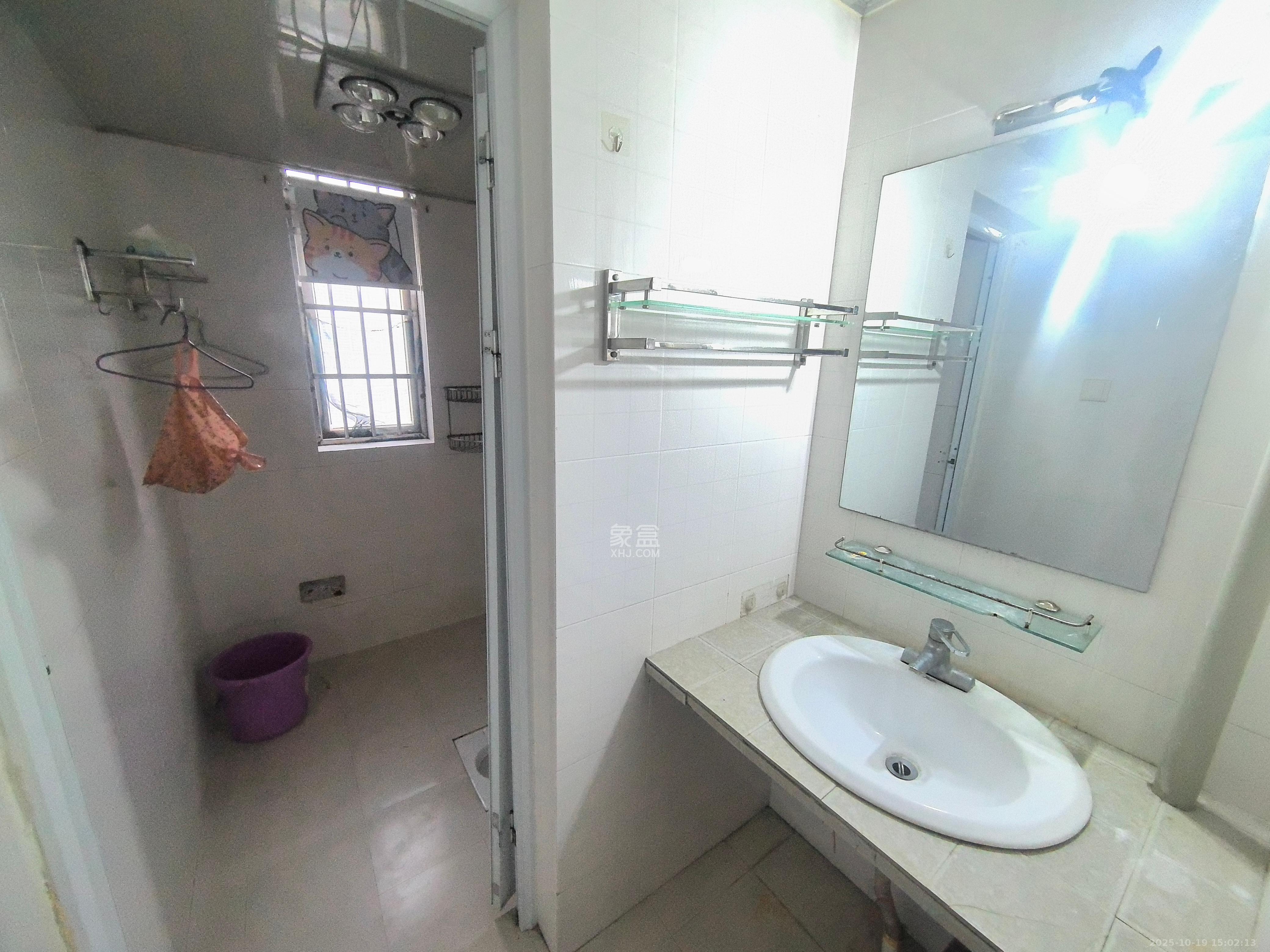 水木兰庭 3室2厅1卫 2100.0元/月 水木兰庭 3室2厅1卫 2100.0元/月室内图