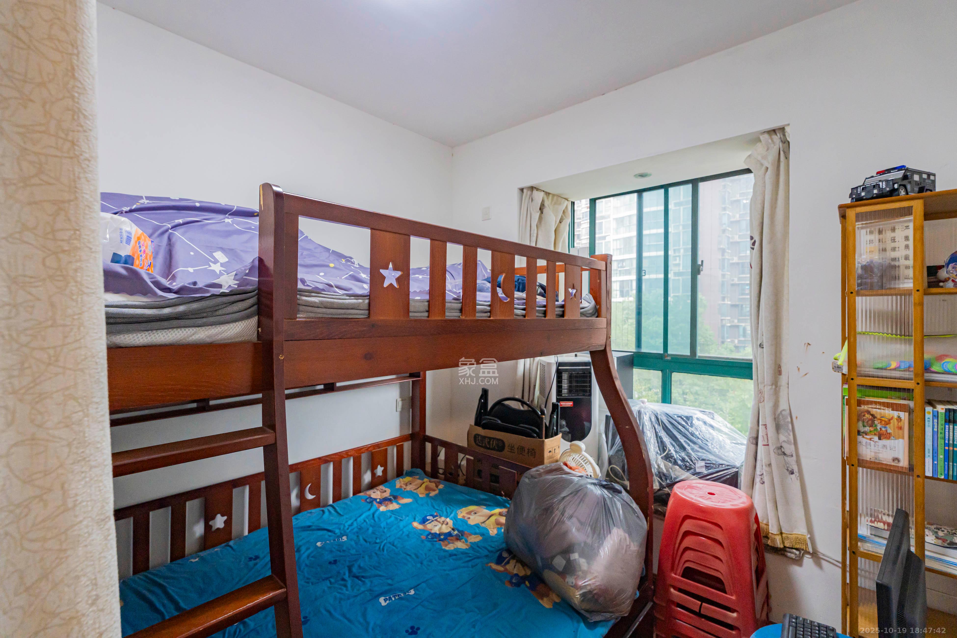 才子佳苑一期/二期 3室2厅1卫 68.0万 才子佳苑一期/二期 3室2厅1卫 68.0万卧室