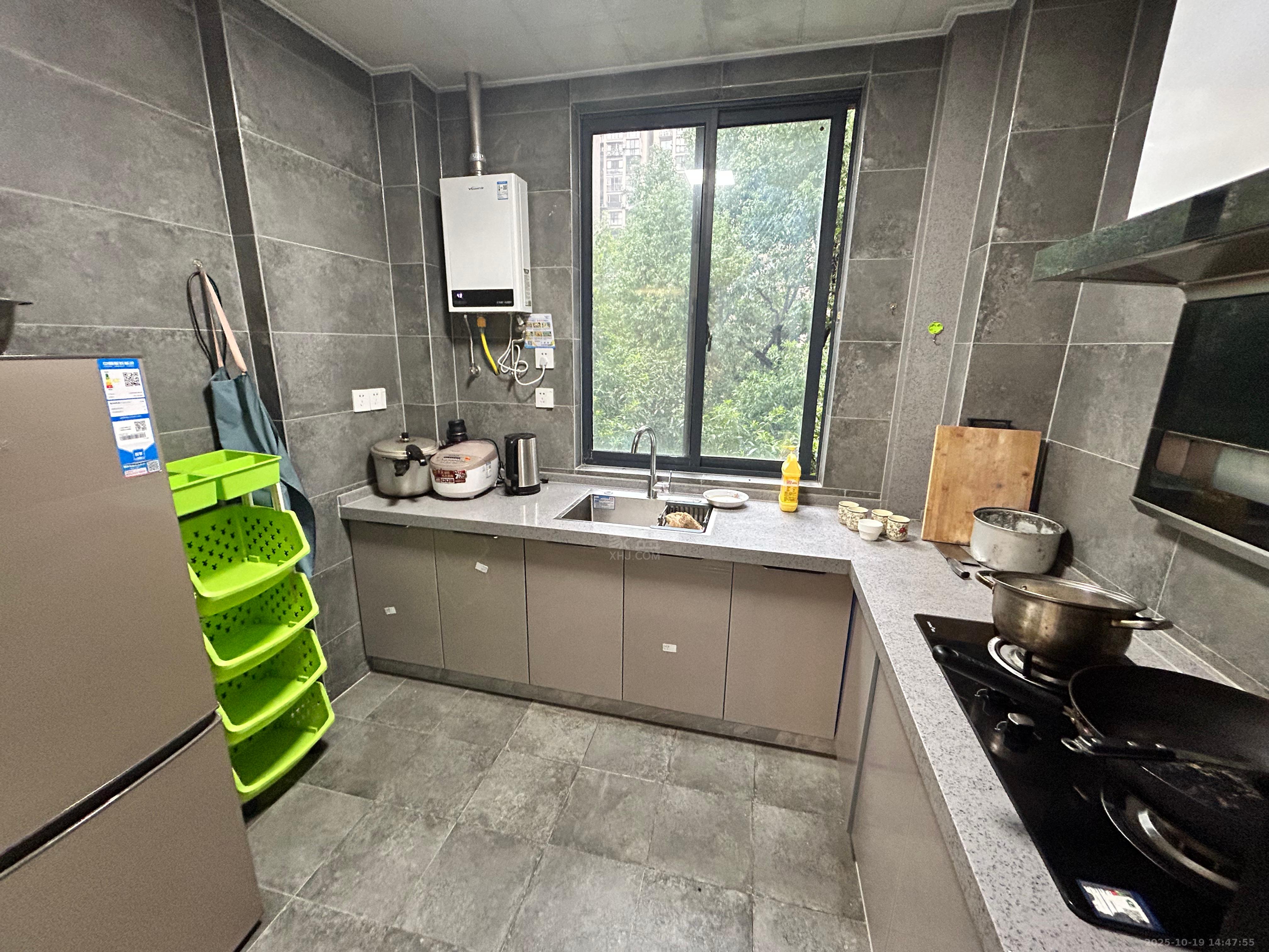 尚格名城香榭丽舍 3室2厅2卫 2200.0元/月 尚格名城香榭丽舍 3室2厅2卫 2200.0元/月室内图