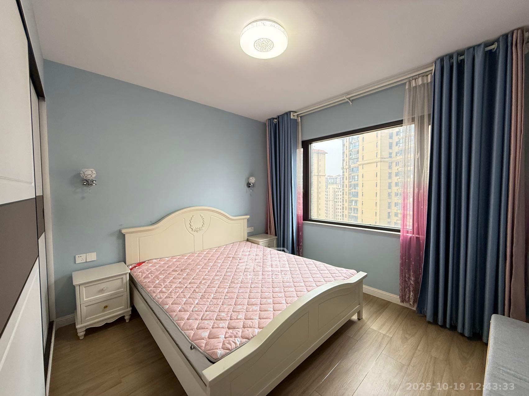 江山帝景哈佛  3室2厅1卫    2300.0元/月 江山帝景哈佛  3室2厅1卫    2300.0元/月室内图