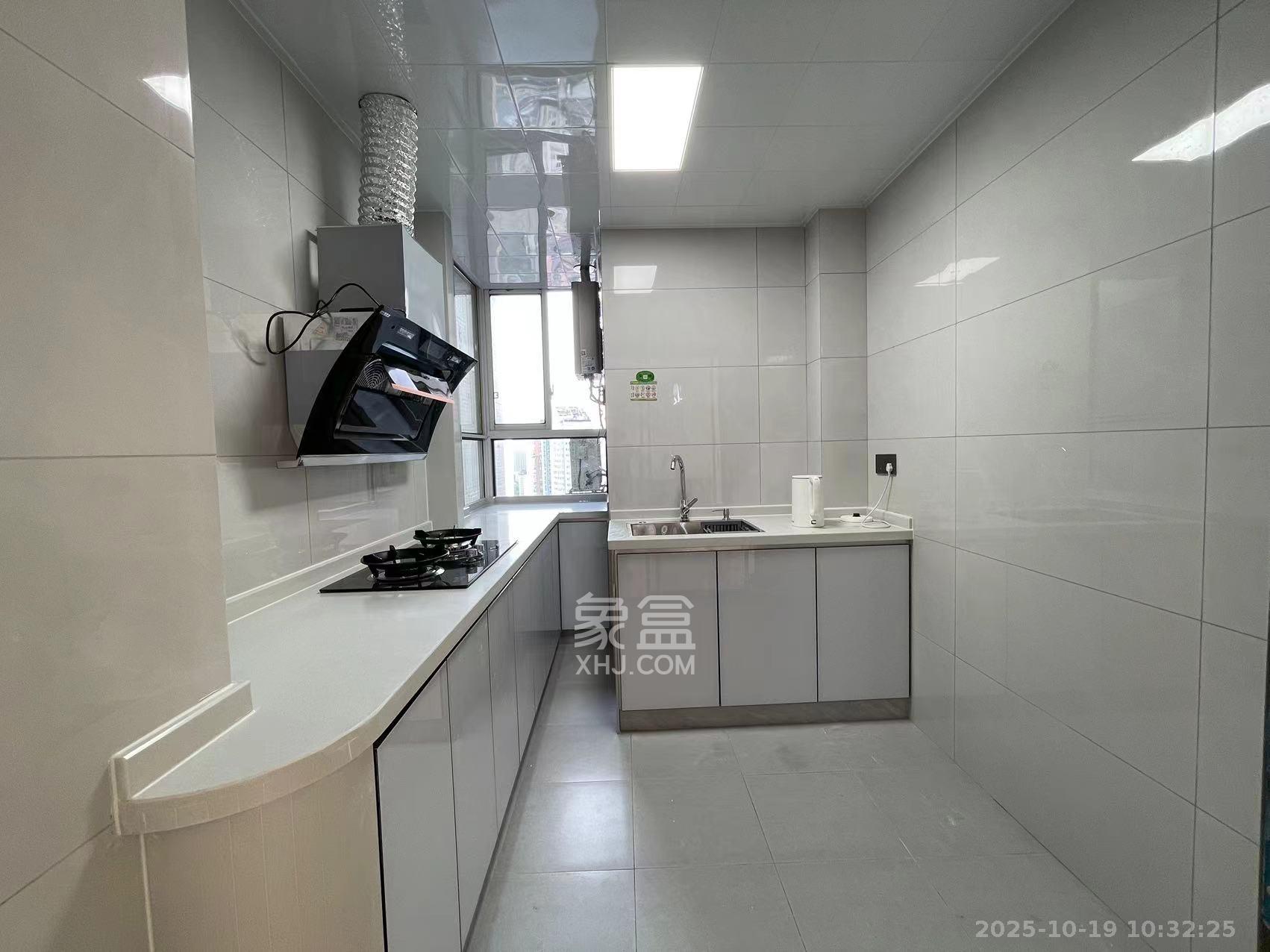 芙蓉公馆  3室2厅2卫    4200.0元/月 芙蓉公馆  3室2厅2卫    4200.0元/月室内图