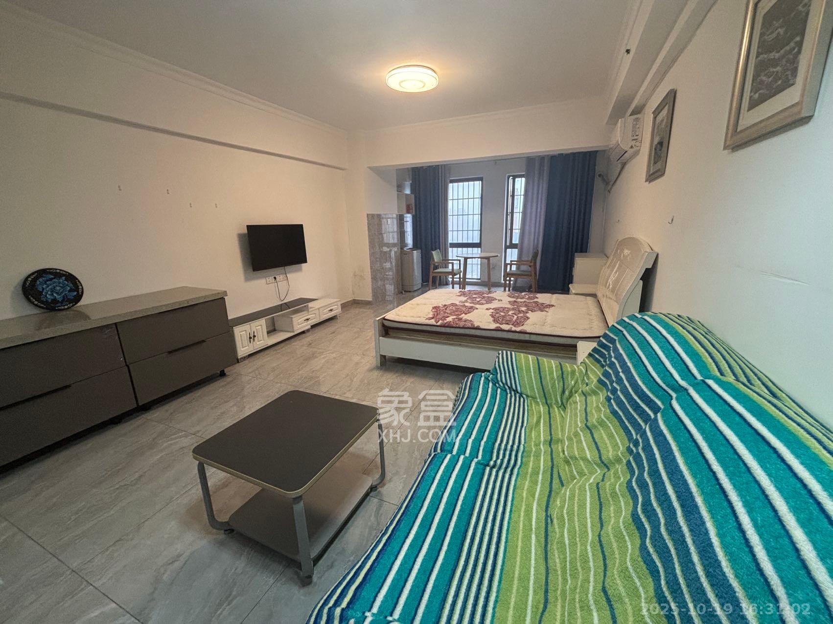 德庆水韵山城  1室0厅0卫    1200.0元/月 德庆水韵山城  1室0厅0卫    1200.0元/月