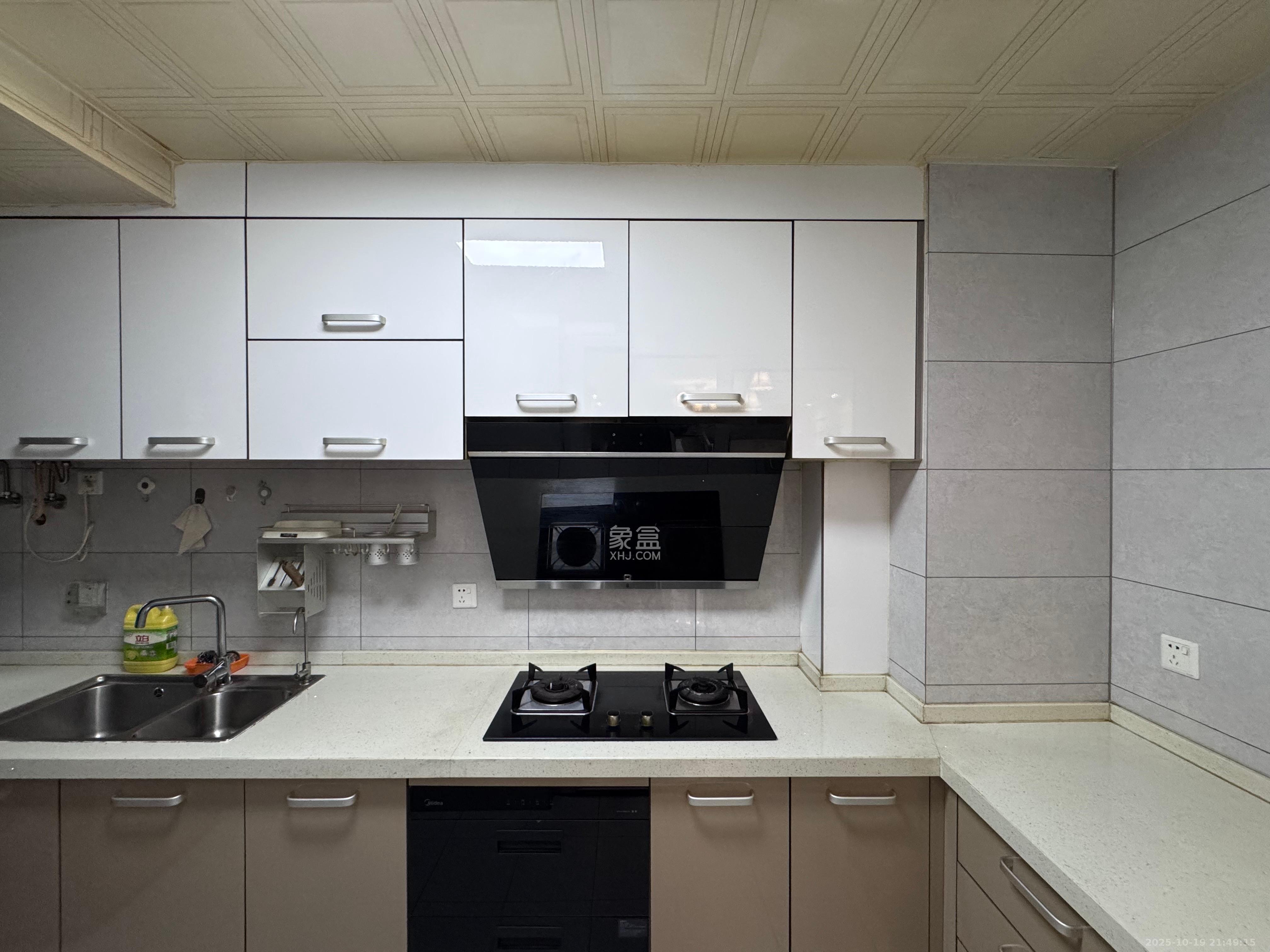 里约荟  3室2厅1卫    3500.0元/月 里约荟  3室2厅1卫    3500.0元/月室内图