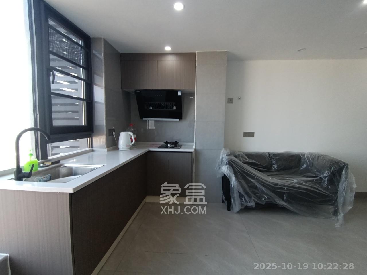 卓越中寰 2室1厅1卫 2200.0元/月 卓越中寰 2室1厅1卫 2200.0元/月室内图